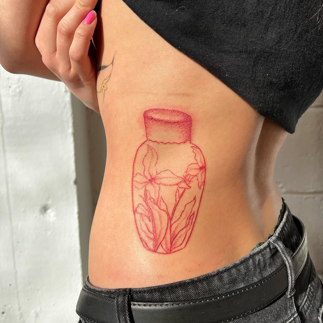 Tattoo by @deuxmainstattoo — fine_line