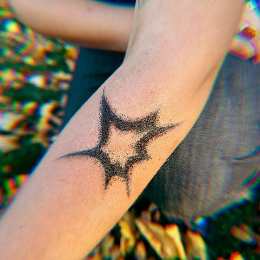 Tattoo by @deuxmainstattoo — dotwork, black_and_grey