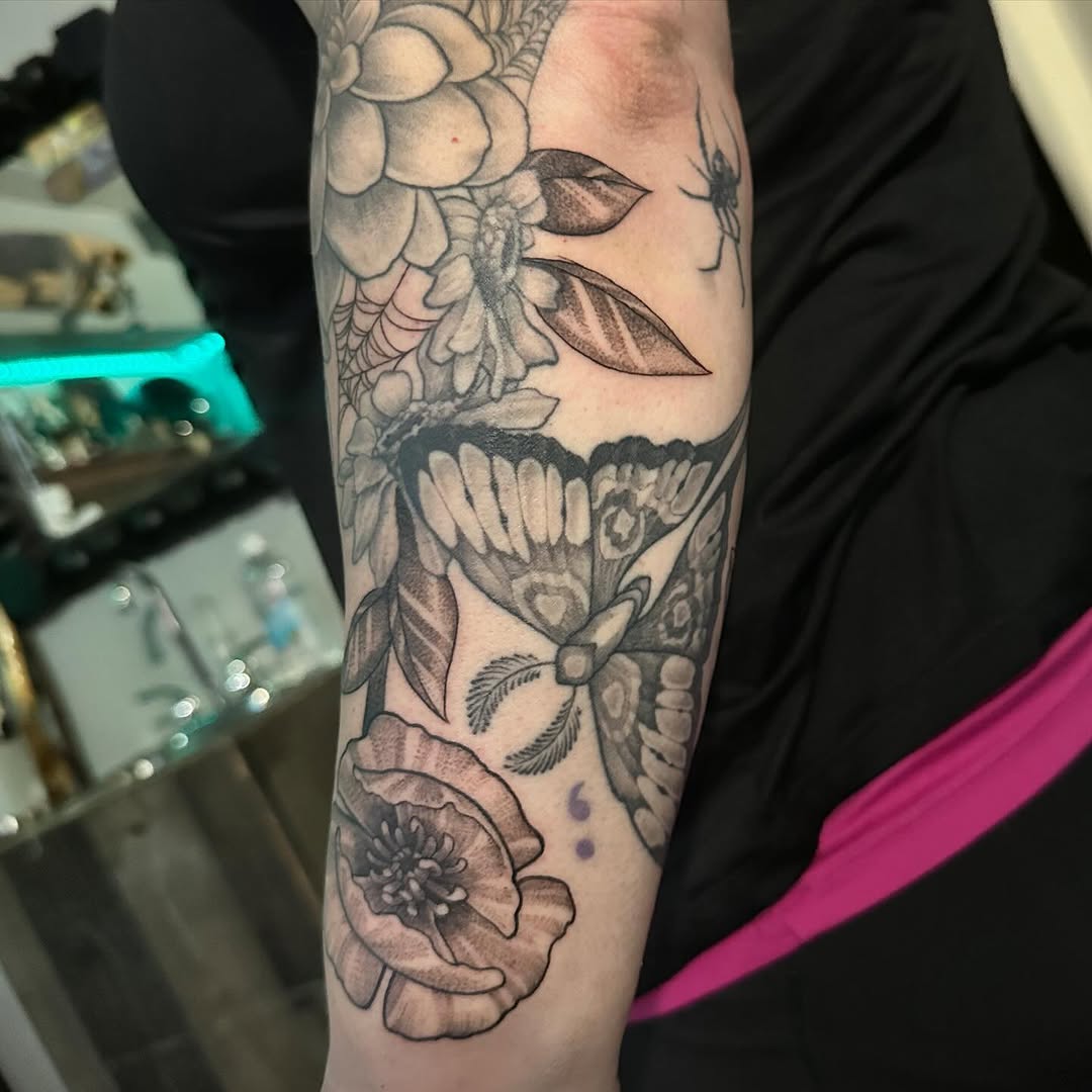 Tattoo by @mrlanecollins — black_and_grey, realism