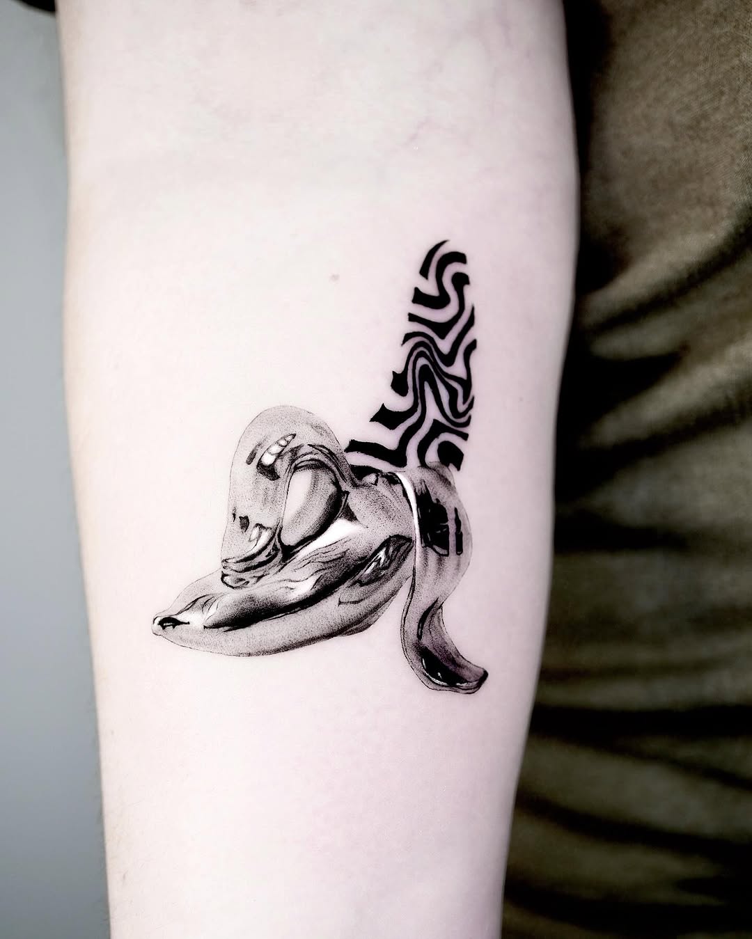 Tattoo by @tattooer.ari โ illustrative, black_and_grey
