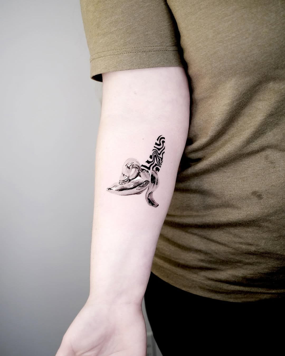 Tattoo by @tattooer.ari โ illustrative, black_and_grey