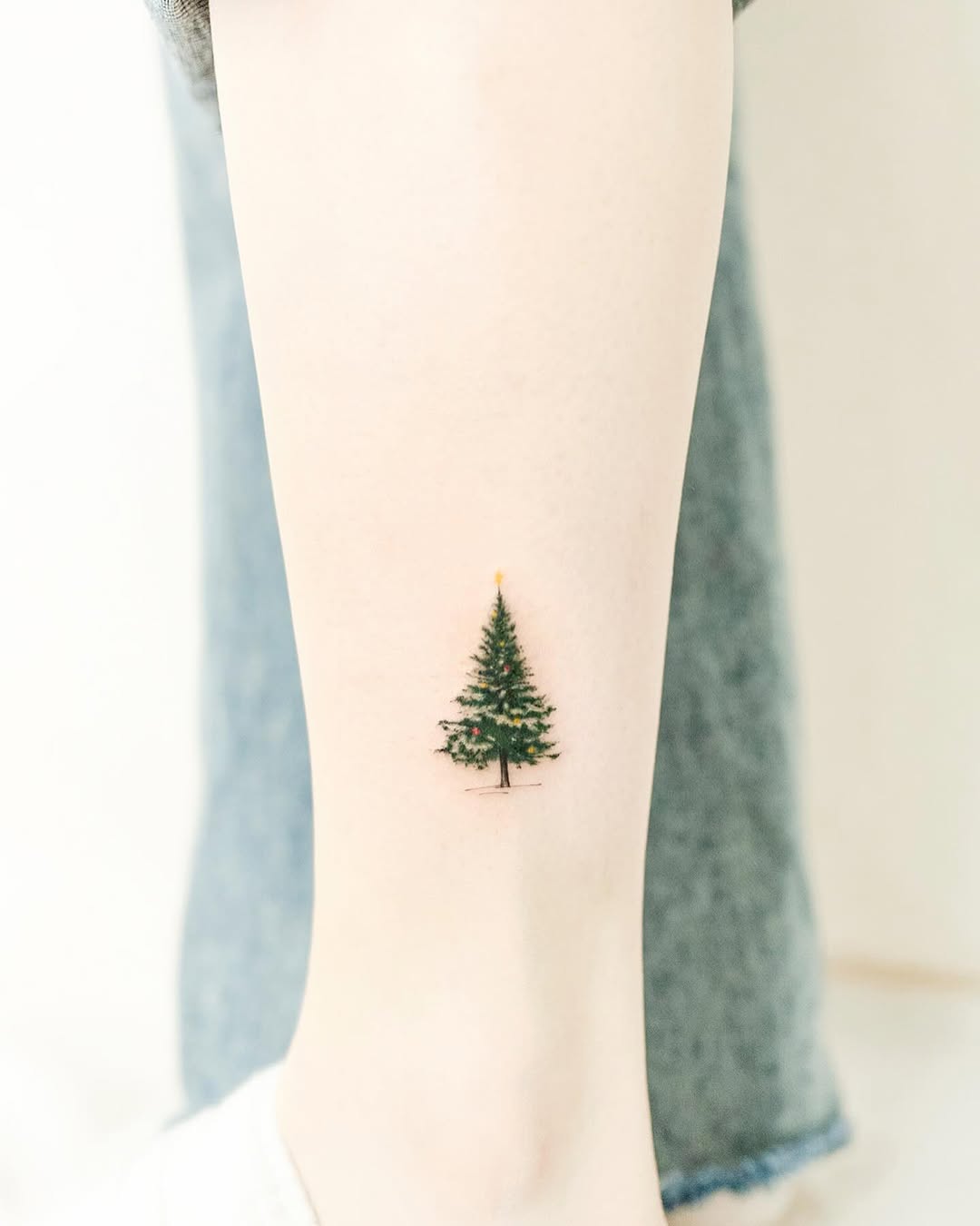 Tattoo by @tattooist_today_do โ fine_line, minimalist