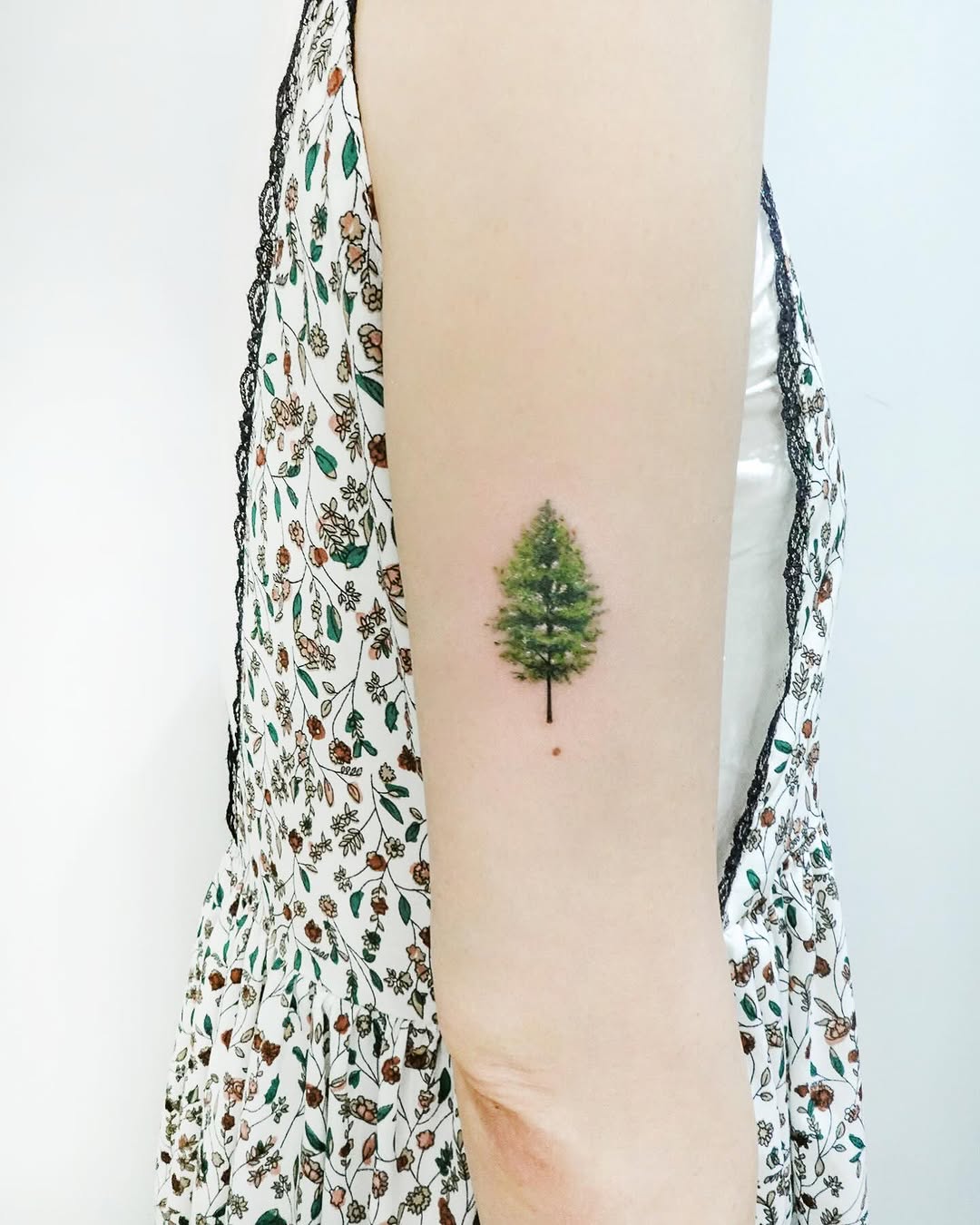 Tattoo by @tattooist_today_do โ fine_line, realism