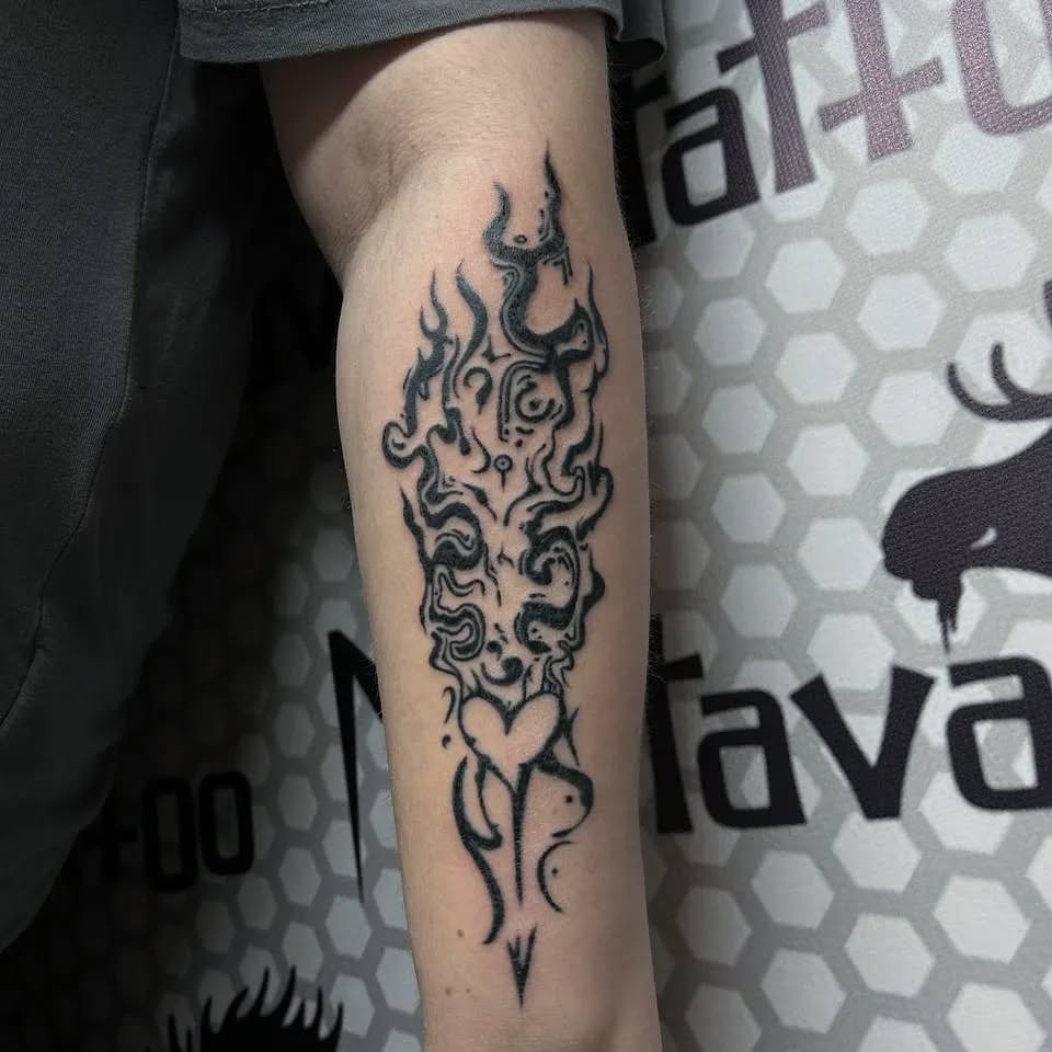 Tattoo by @dori.tatt — blackwork, illustrative