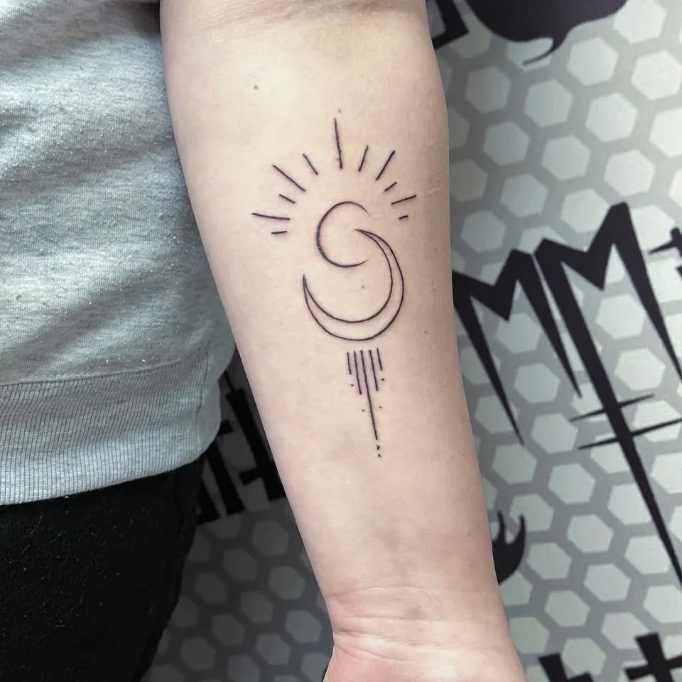 Tattoo by @dori.tatt — fine_line, minimalist