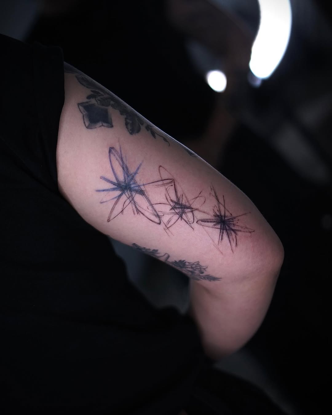 Tattoo by @0one_tattoo — illustrative, sketch