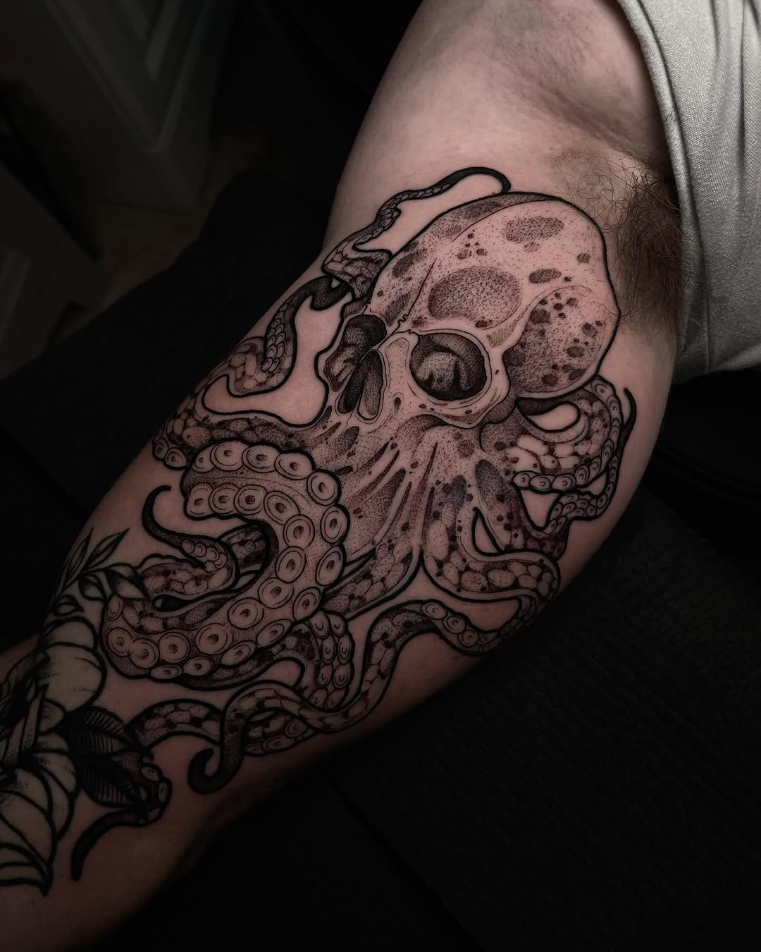 Tattoo by @cactihannah — blackwork