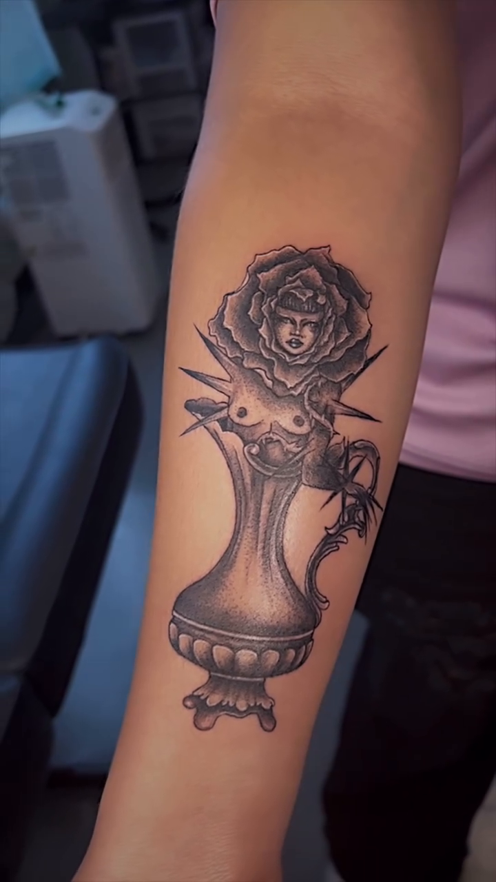 Tattoo by @sanguis_venus_tattoo — black_and_grey, illustrative