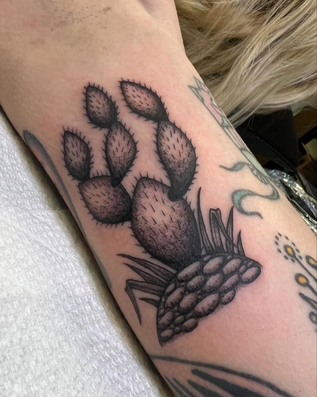 Tattoo by @emilymiljatattoos — black_and_grey, illustrative