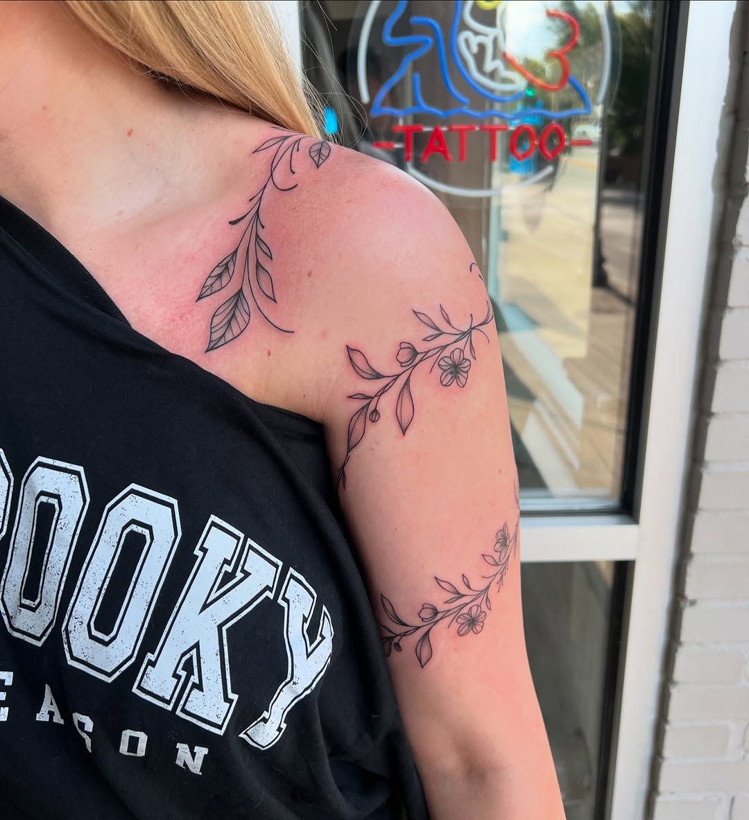 Tattoo by @tats.by.kay_tn β fine_line, minimalist