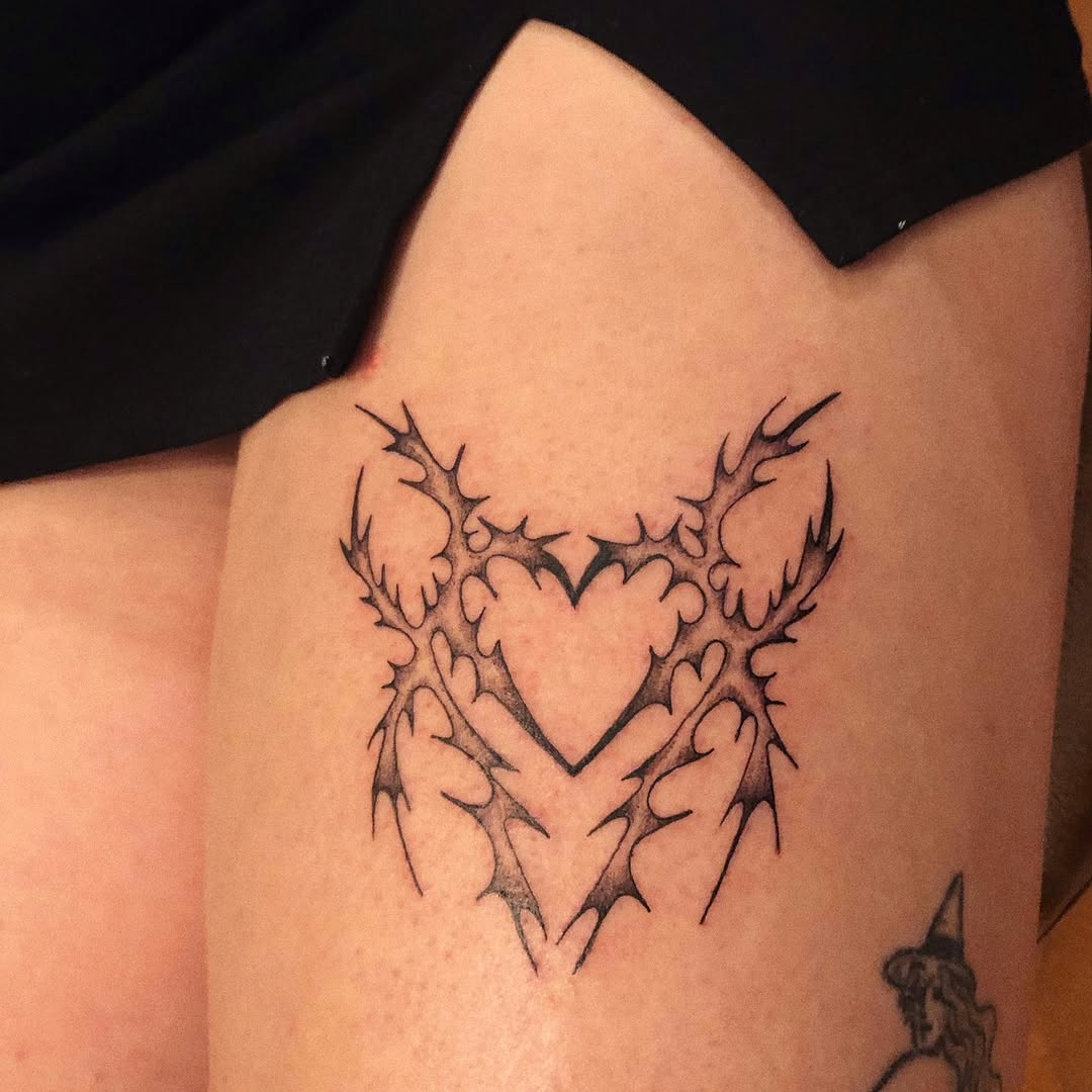 Tattoo by @oykuinkslove — fine_line, black_and_grey