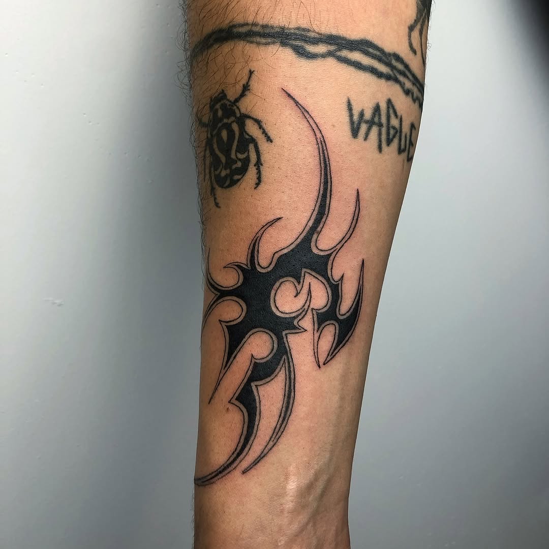 Tattoo by @oykuinkslove — tribal, blackwork
