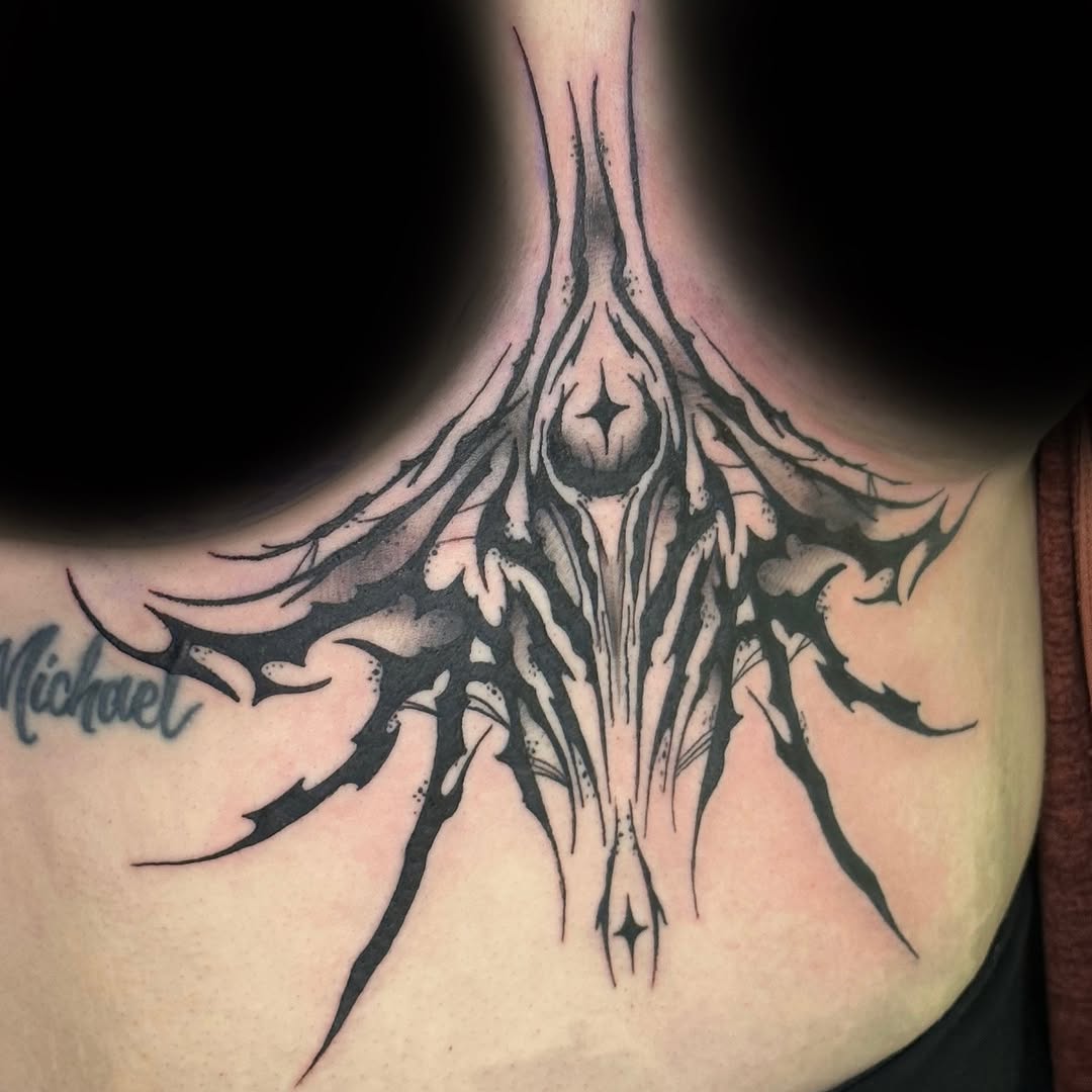 Tattoo by @_emilytattoos_ โ blackwork, illustrative
