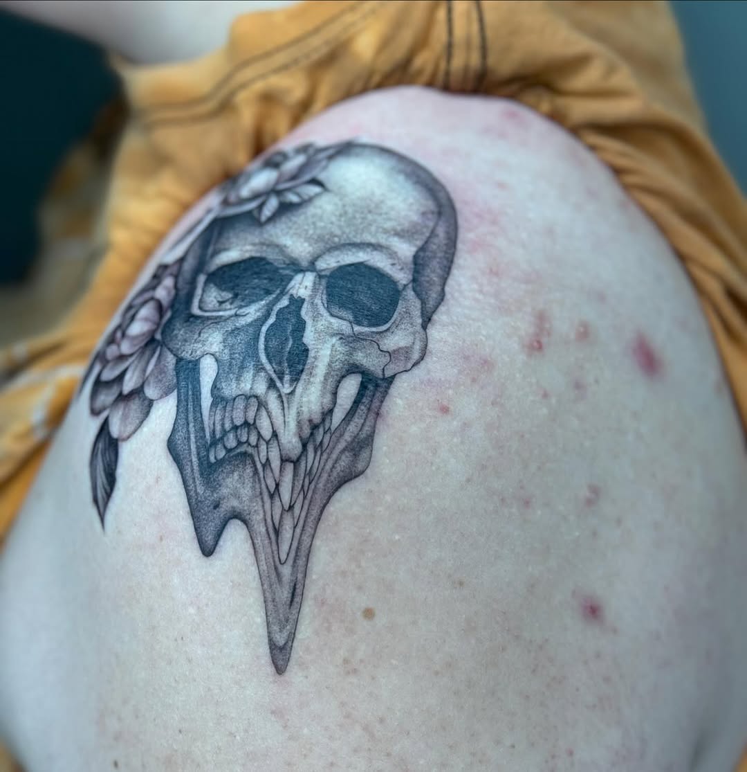 Tattoo by @raeanne.ink β black_and_grey, realism