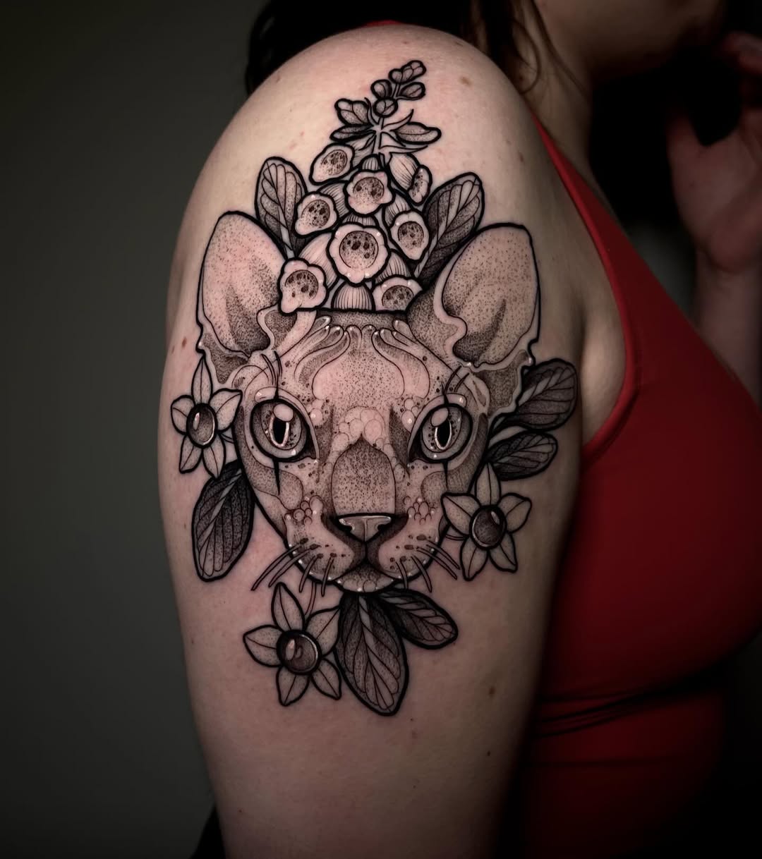 Tattoo by @cactihannah — black_and_grey