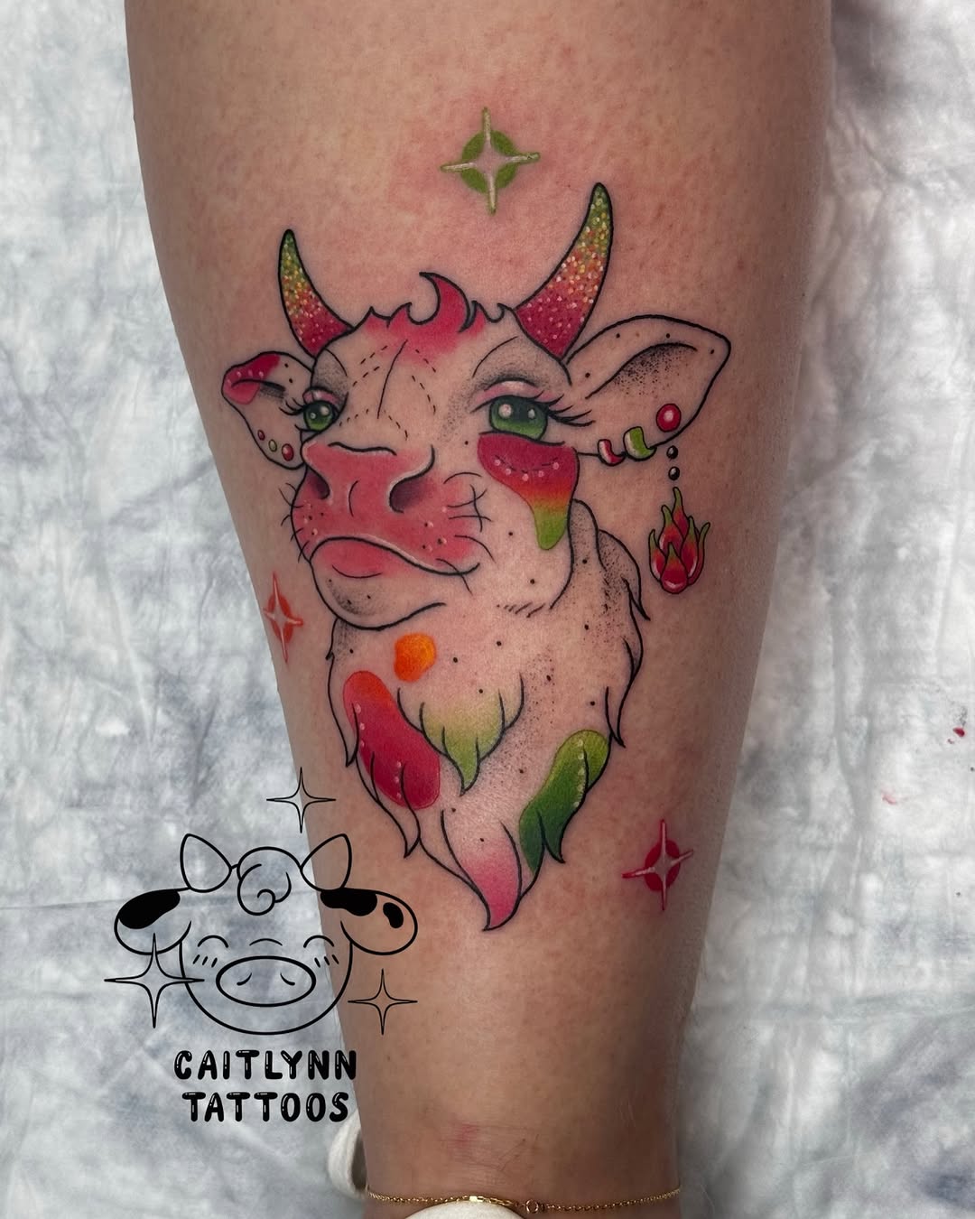 Tattoo by @caitlynntattoos โ new_school, illustrative