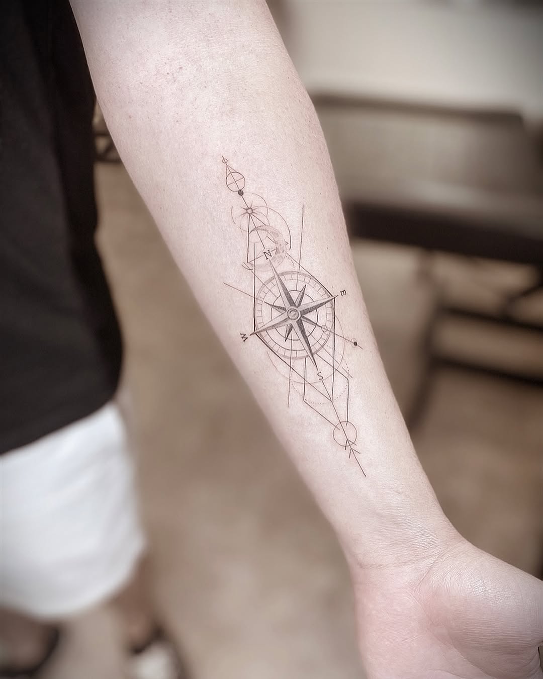 Tattoo by @nashvillefinelinetattoos — geometric, fine_line