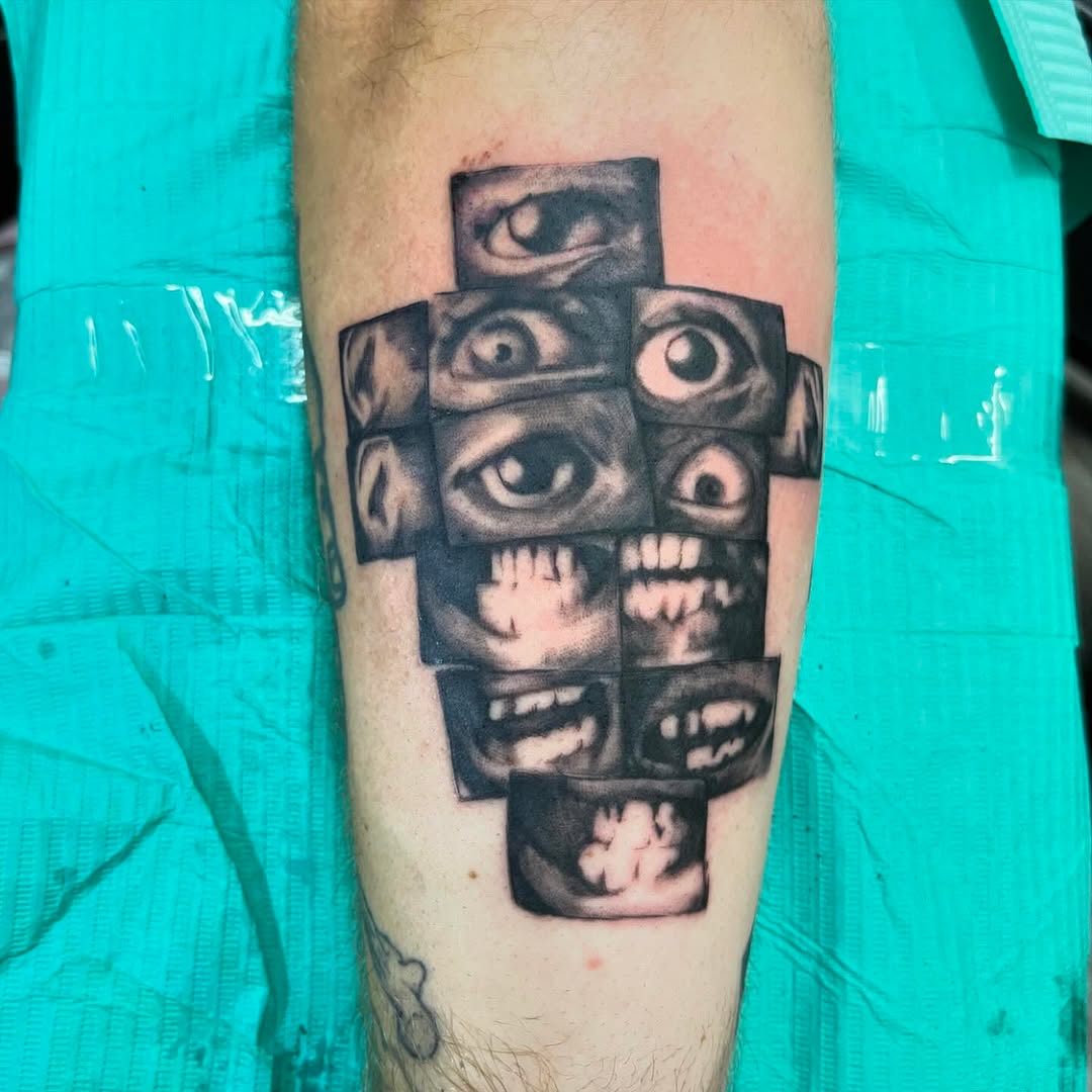 Tattoo by @crawlspacecadet — black_and_grey