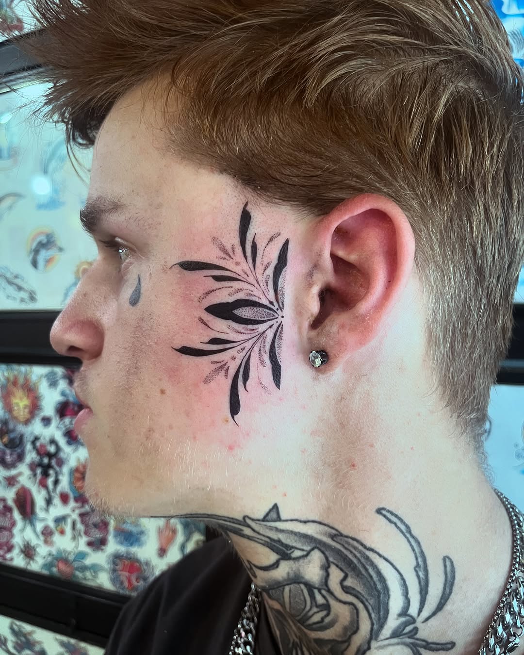 Tattoo by @syfer.tattoo β blackwork, dotwork