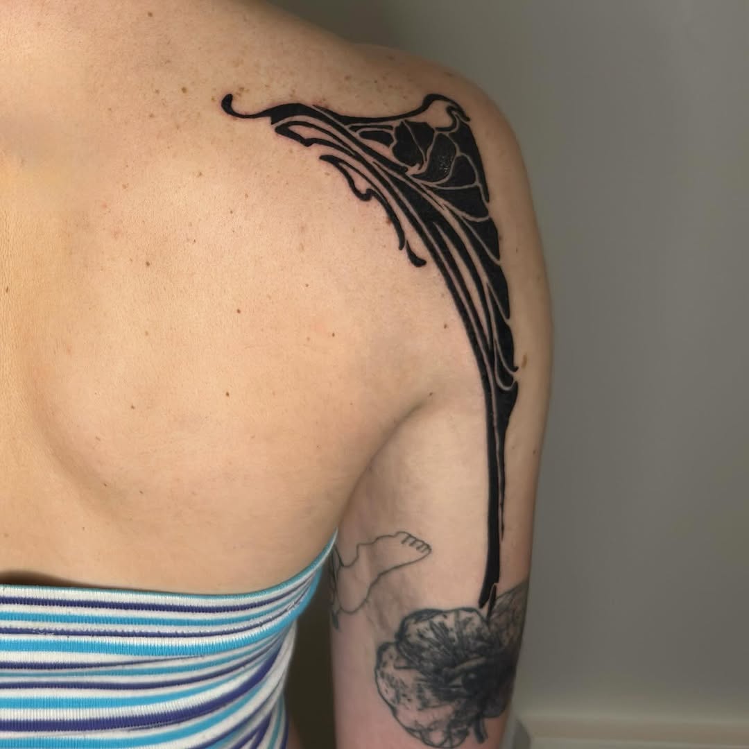 Tattoo by @chr.stophermart.nez — blackwork, illustrative