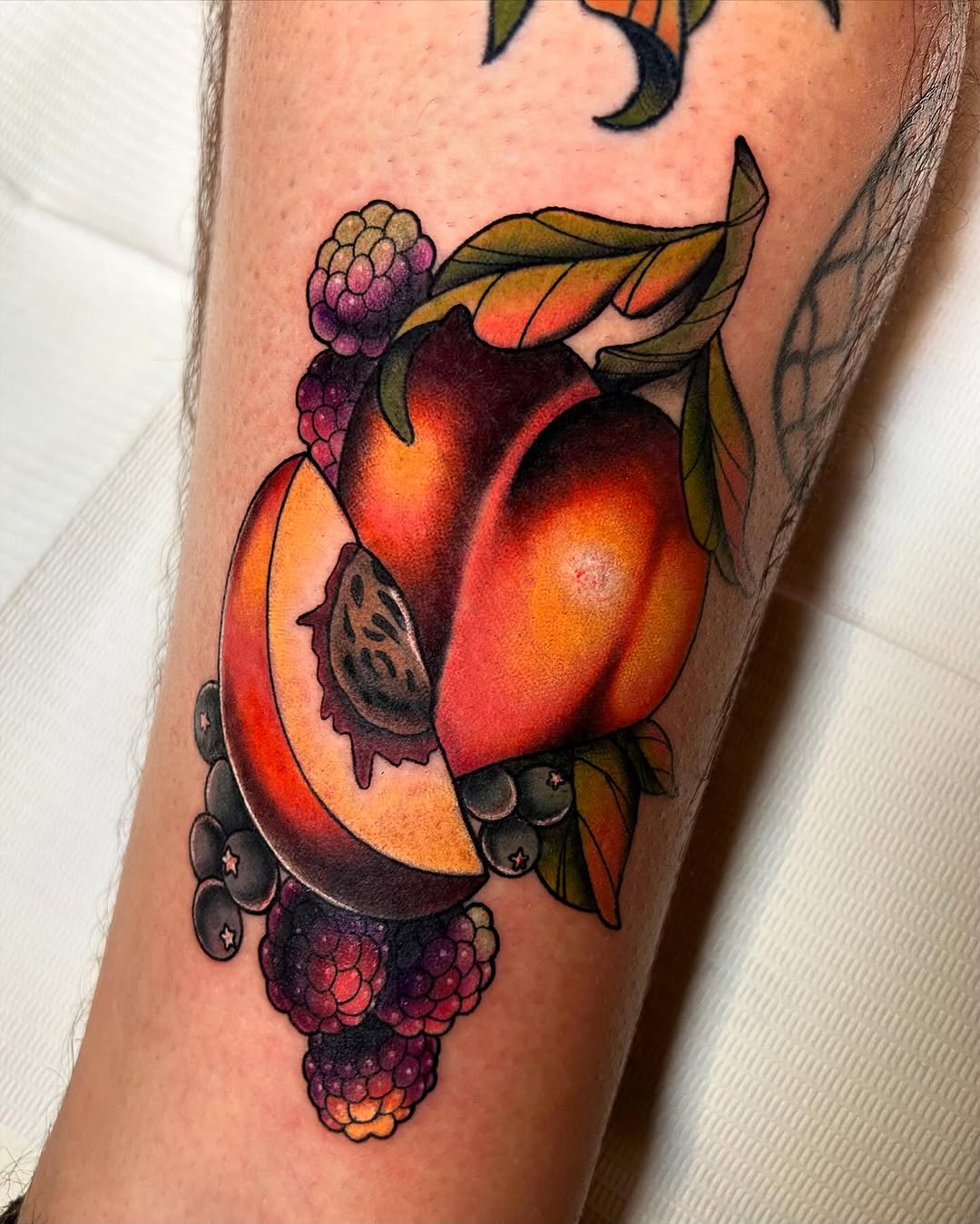 Tattoo by @lolainkistry — illustrative, realism