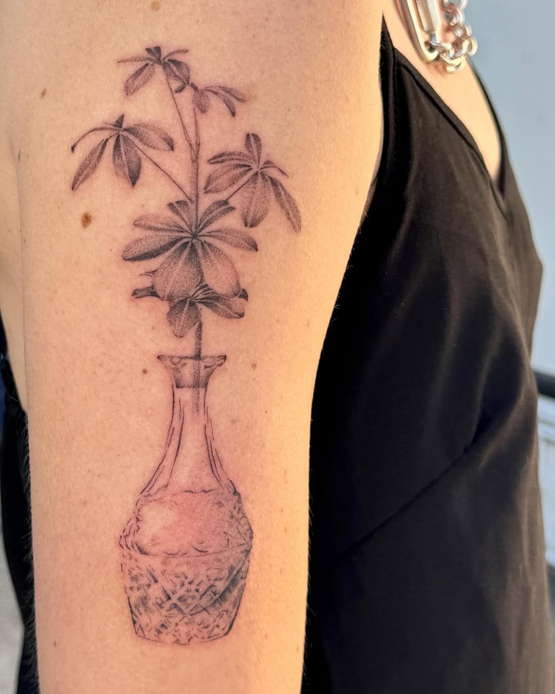 Tattoo by @_jackiesque โ blackwork