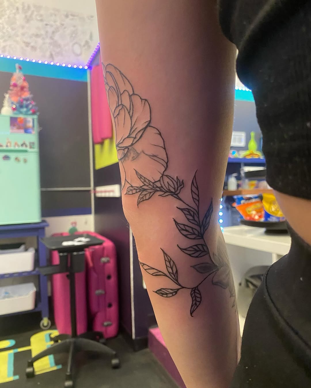 Tattoo by @teslaclementine — fine_line