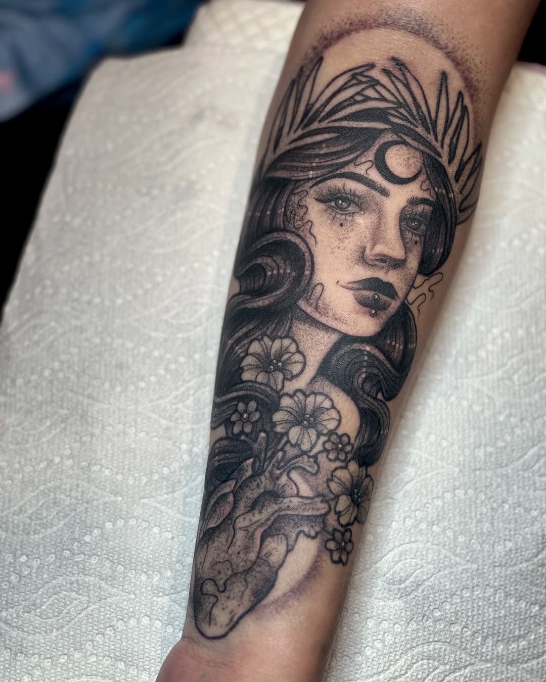 Tattoo by @bumbleknee_tattoos — black_and_grey, dotwork