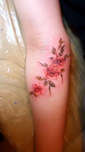 Tattoo by @dowha.tt — fine_line, watercolor