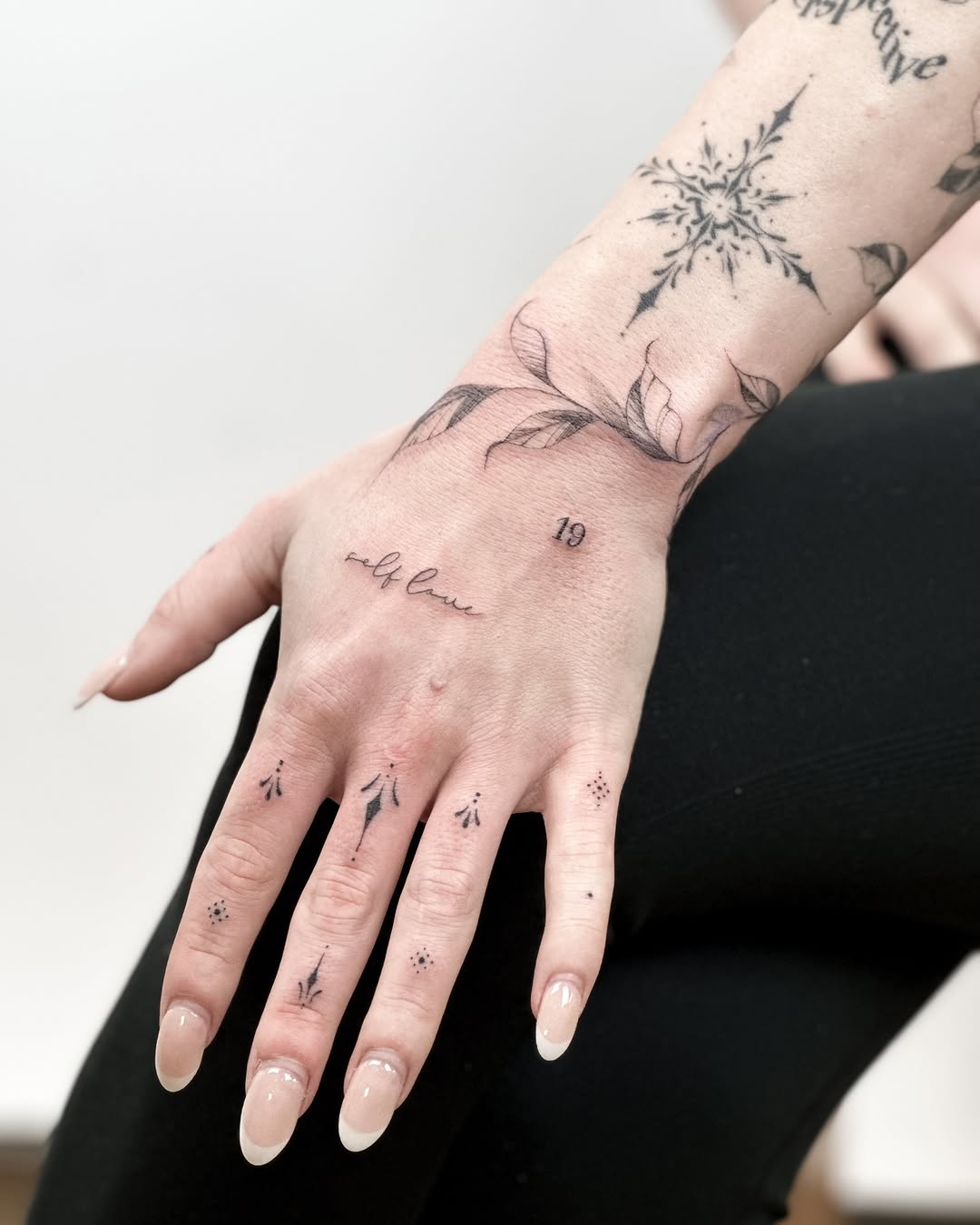 Tattoo by @beliv_ink β fine_line, minimalist