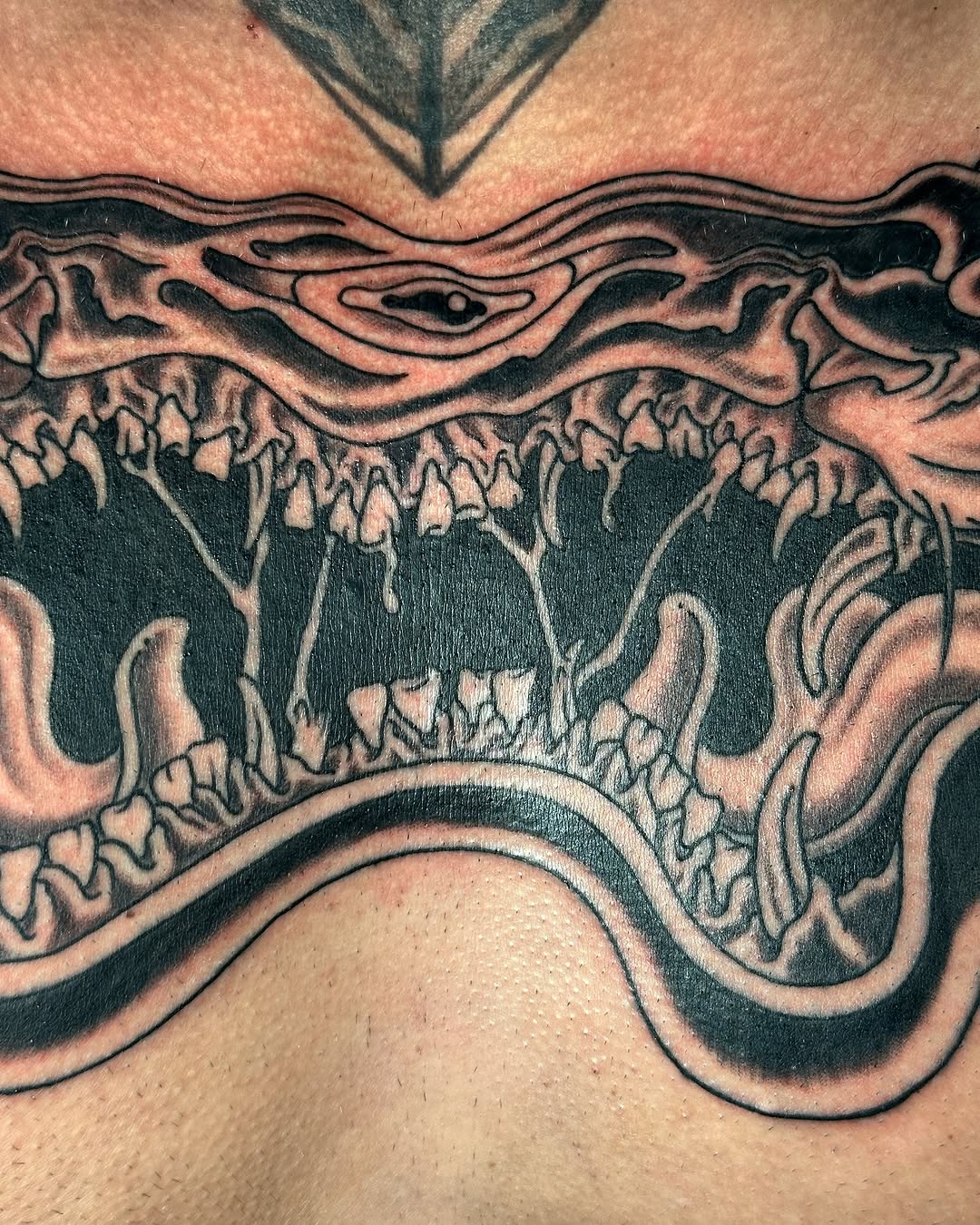 Tattoo by @sevenstattoos β blackwork