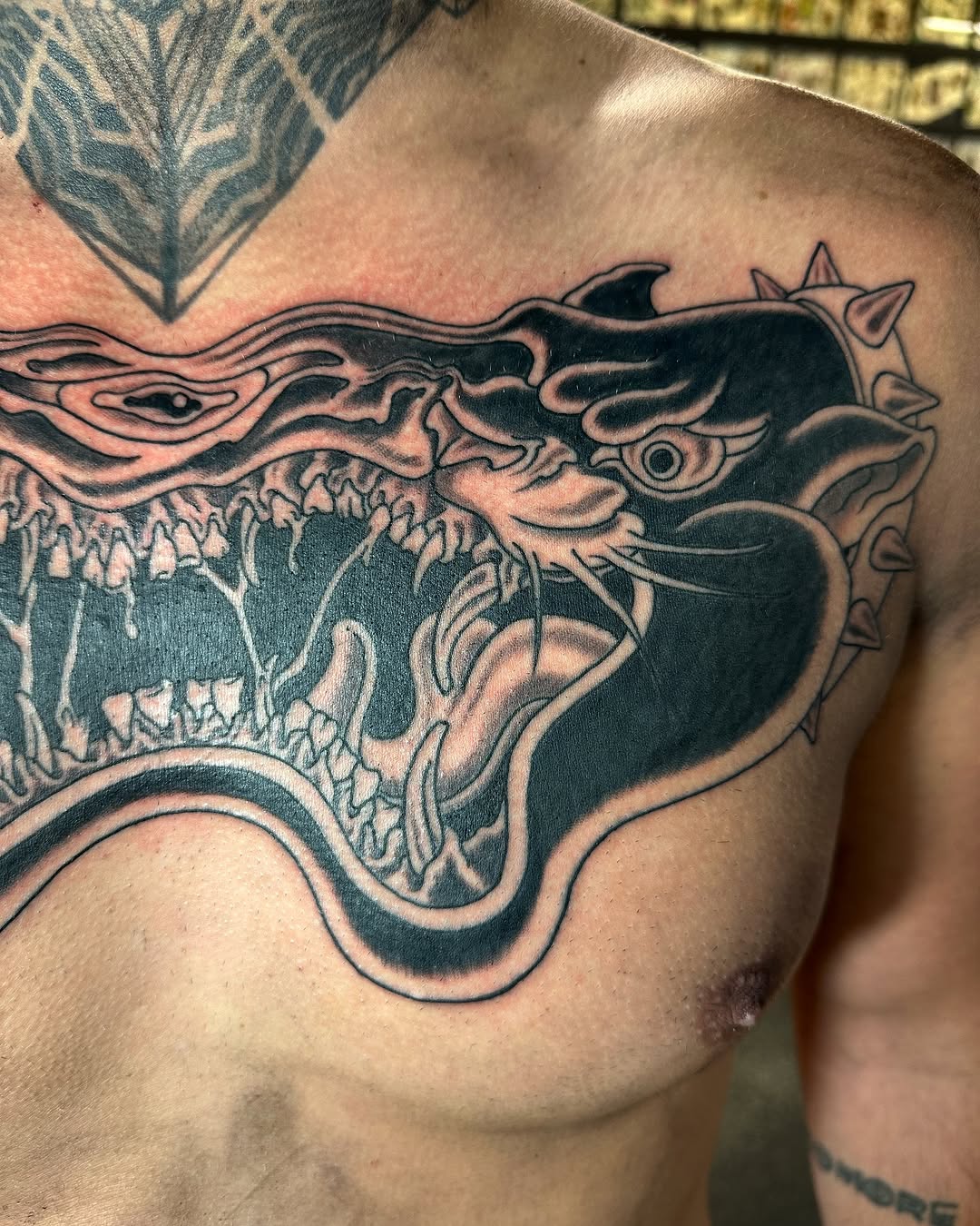 Tattoo by @sevenstattoos β blackwork
