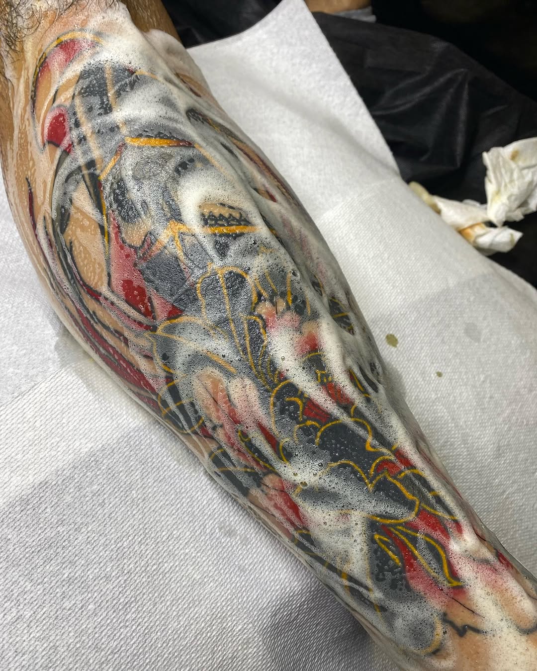 Tattoo by @gunnar_tatts โ japanese_irezumi