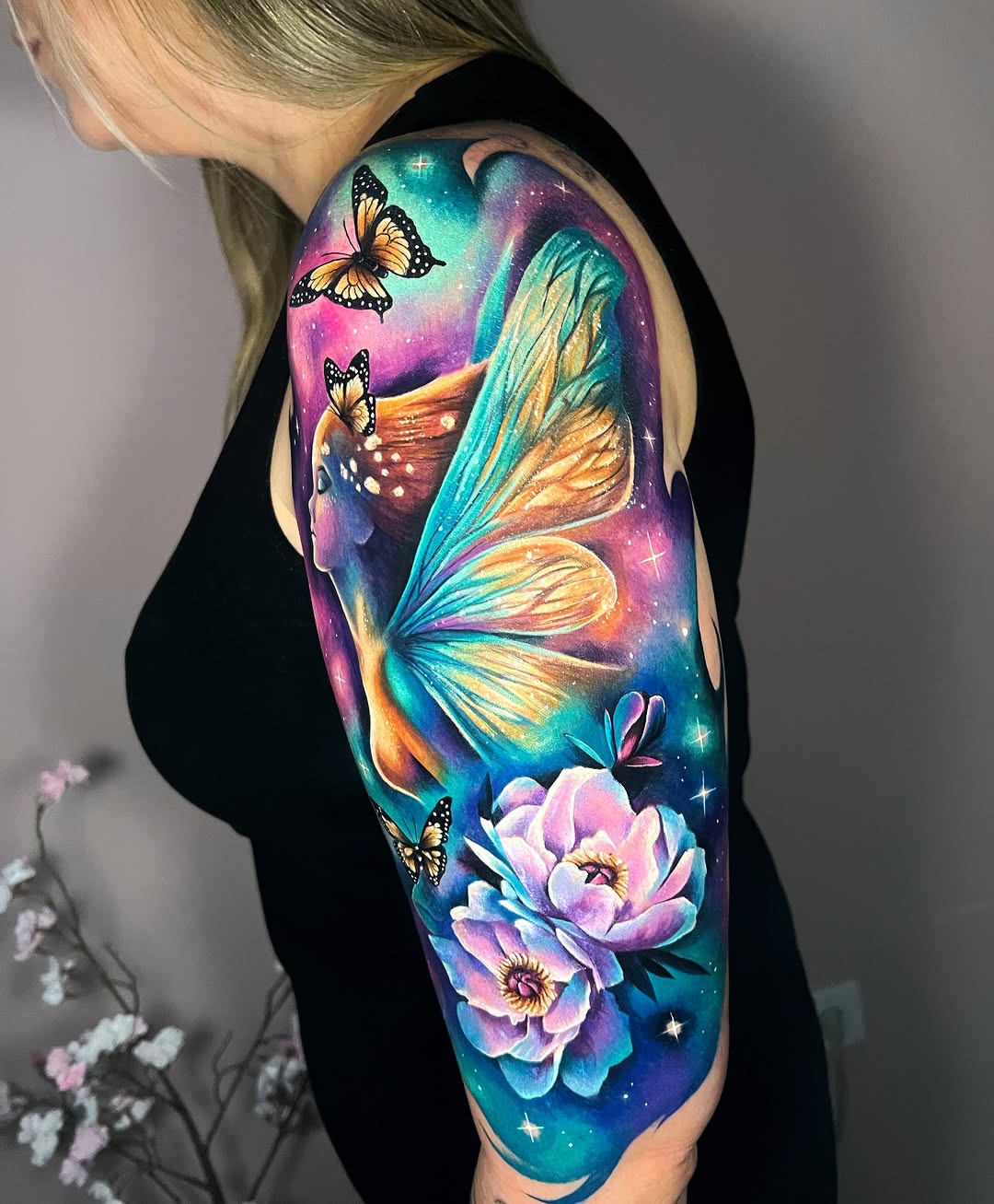 Tattoo by @kaly.actitud — realism, new_school