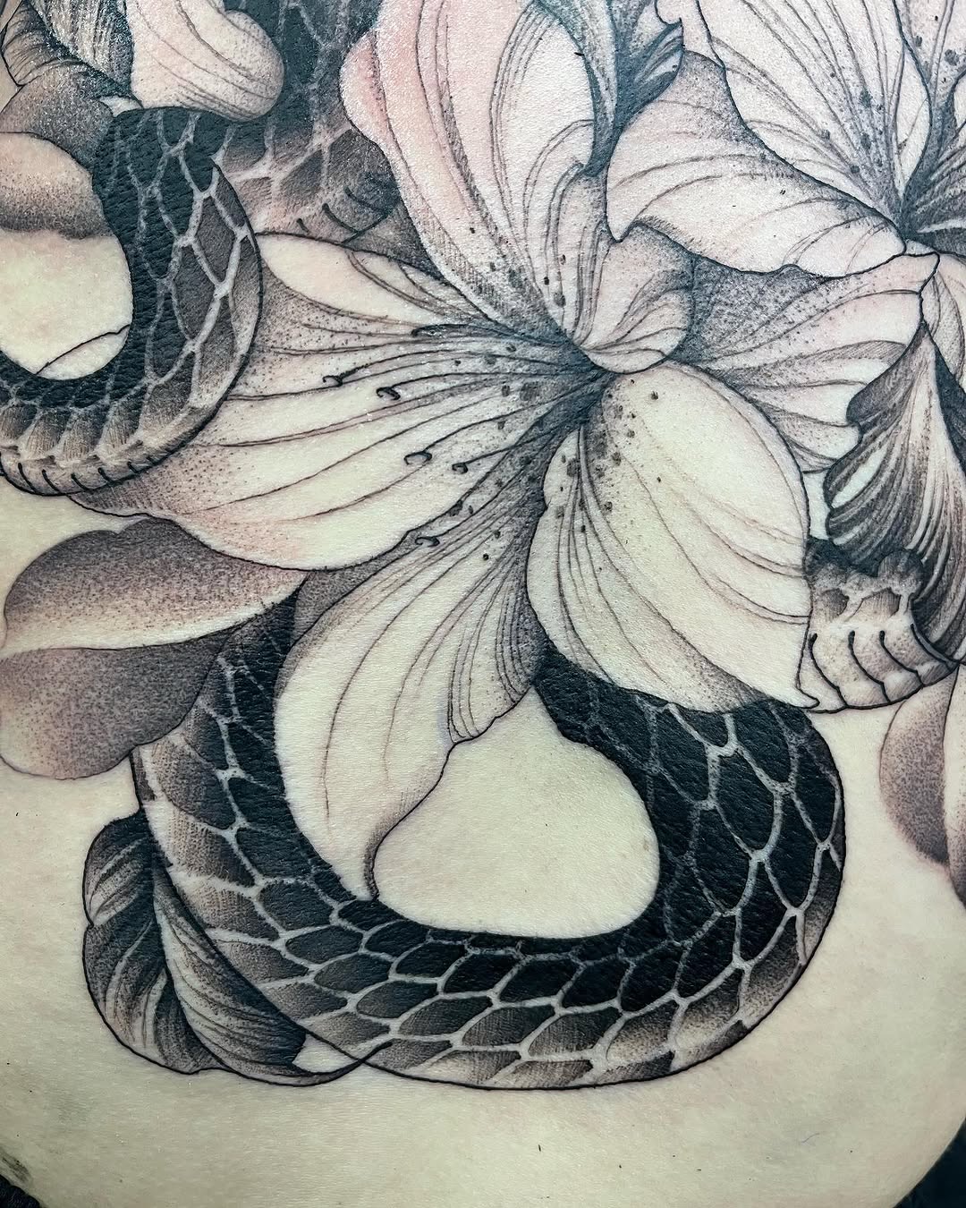 Tattoo by @rks.ink β black_and_grey, realism