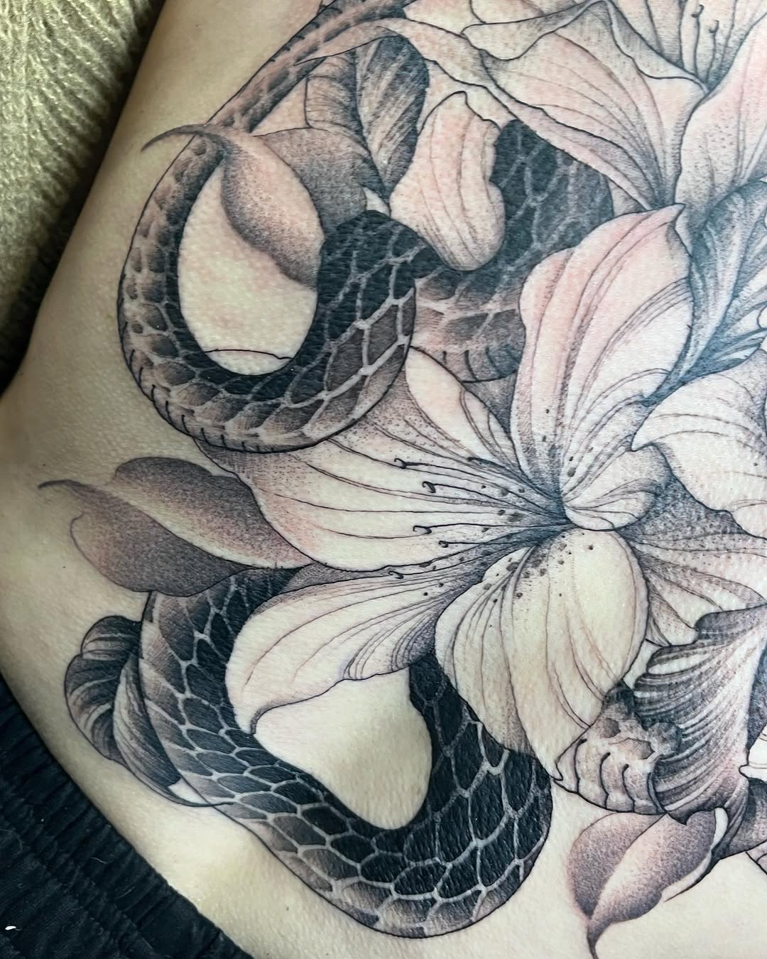 Tattoo by @rks.ink β black_and_grey, realism