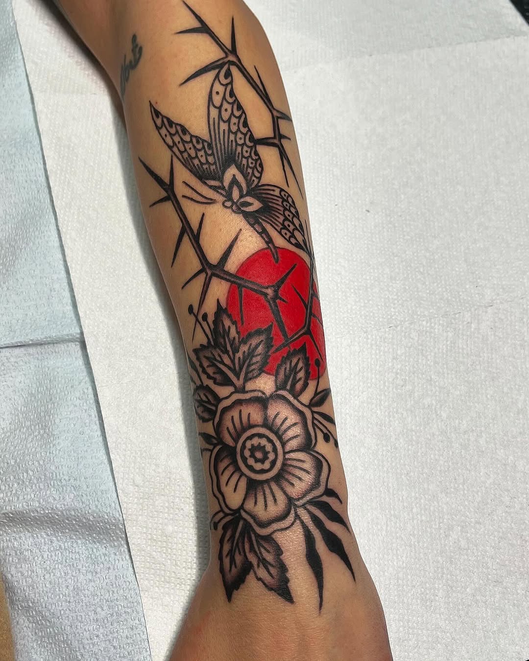 Tattoo by @hollydanesi โ black_and_grey