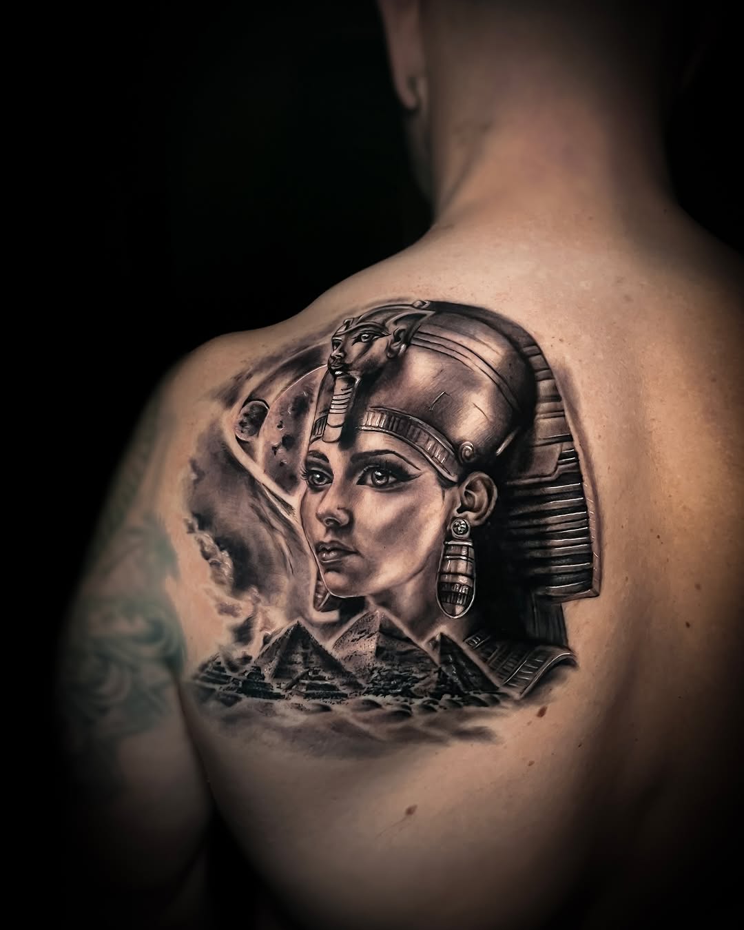 Tattoo by @gustavo.bulldogtattoo — realism, black_and_grey