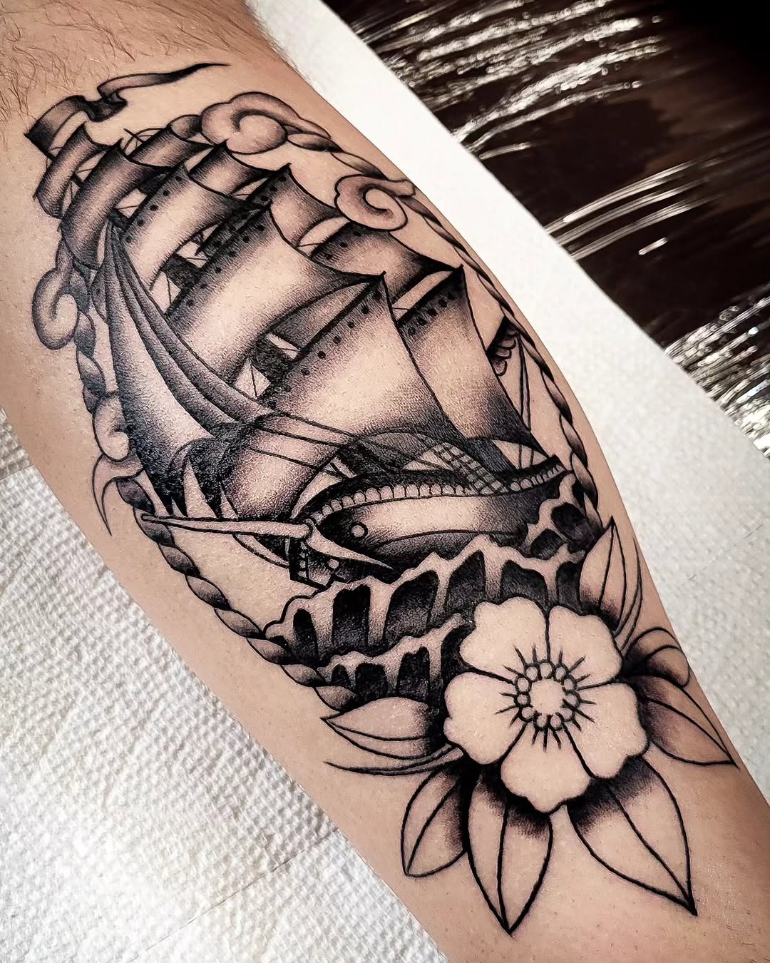 Tattoo by @tatsbyjesse — american_traditional, black_and_grey