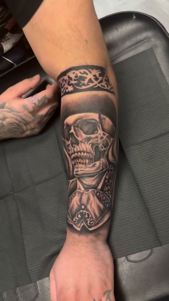 Tattoo by @donhugotattoo โ black_and_grey, realism