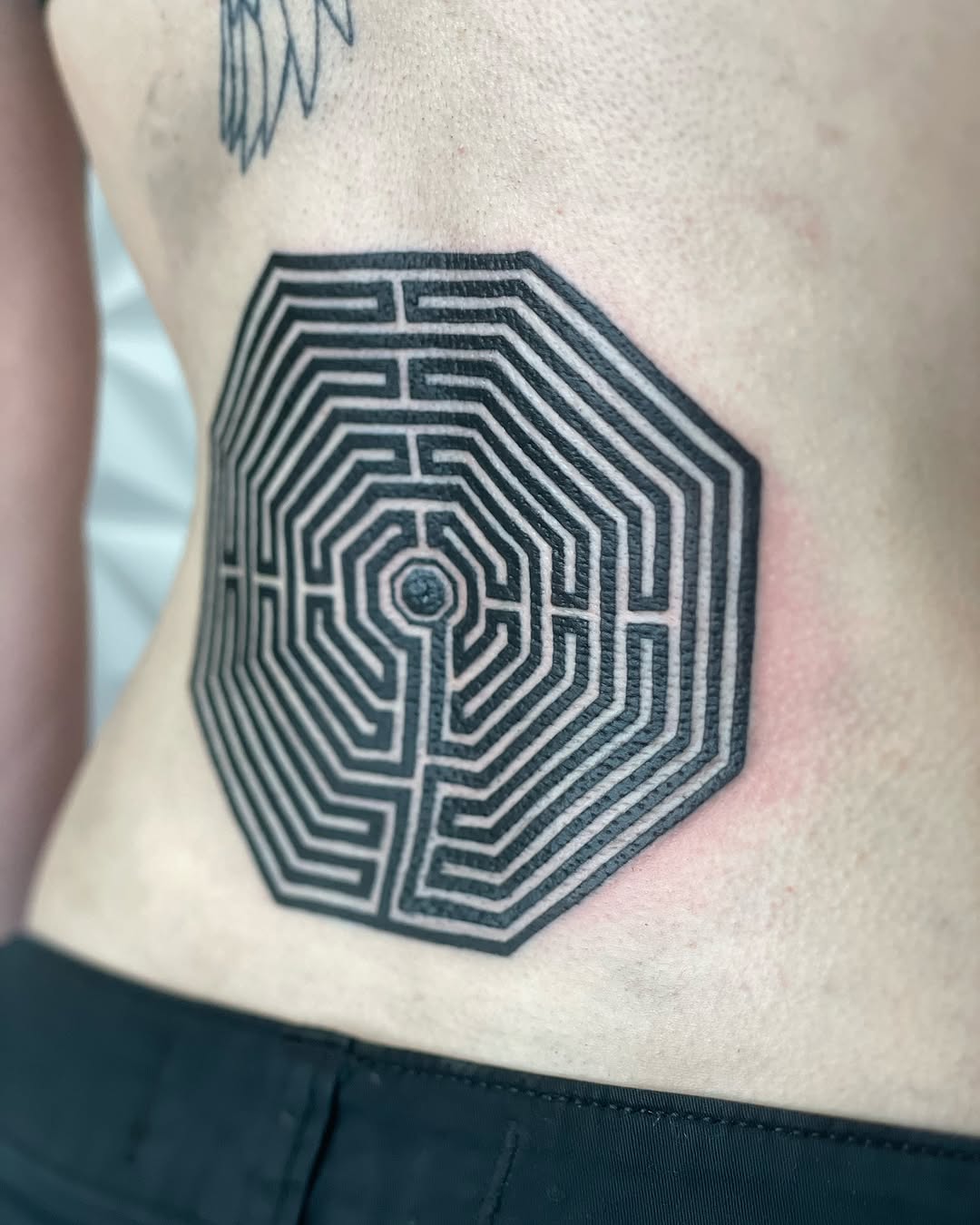 Tattoo by @ander.tattoos โ geometric, blackwork