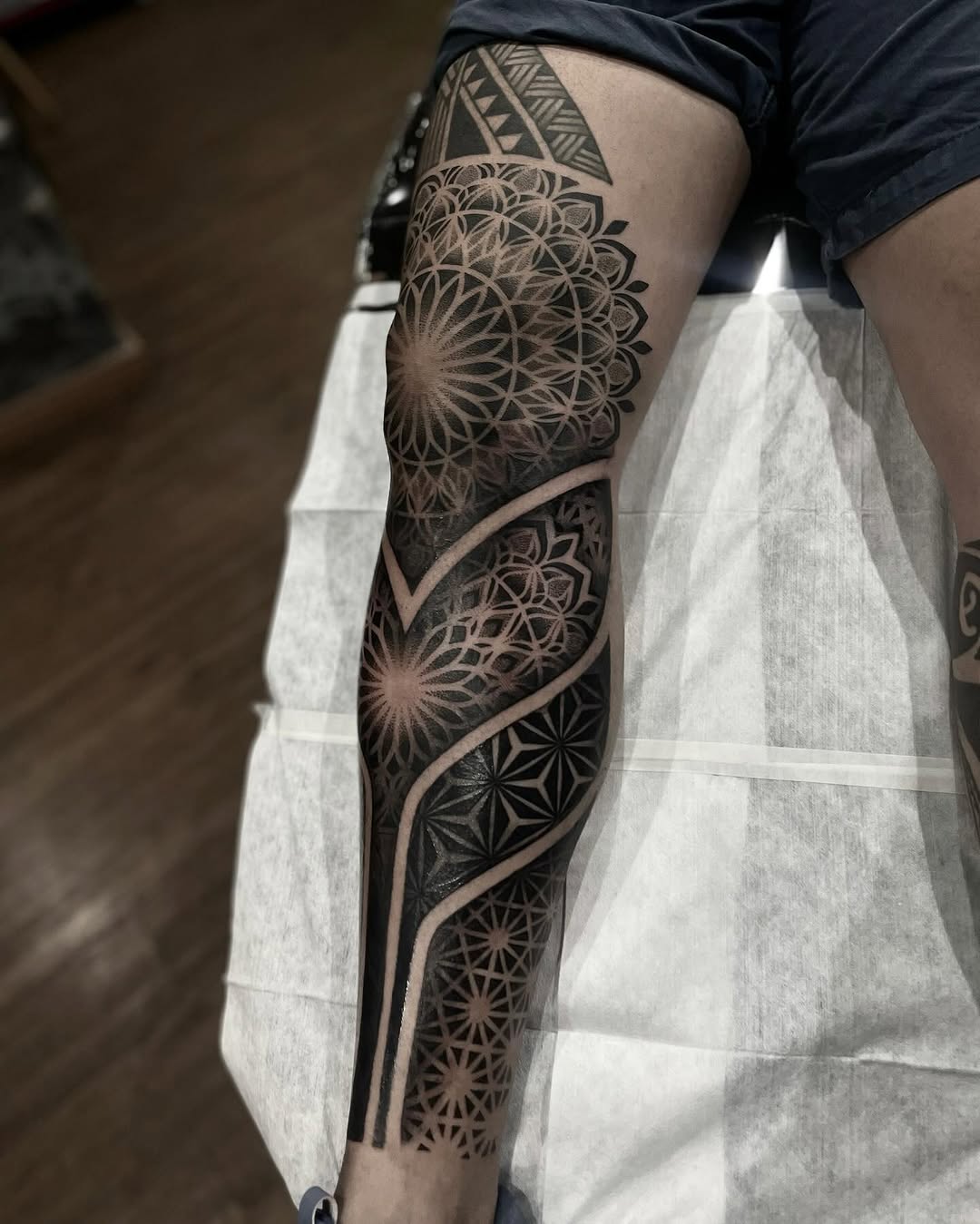Tattoo by @daylisboa.ink — geometric, blackwork