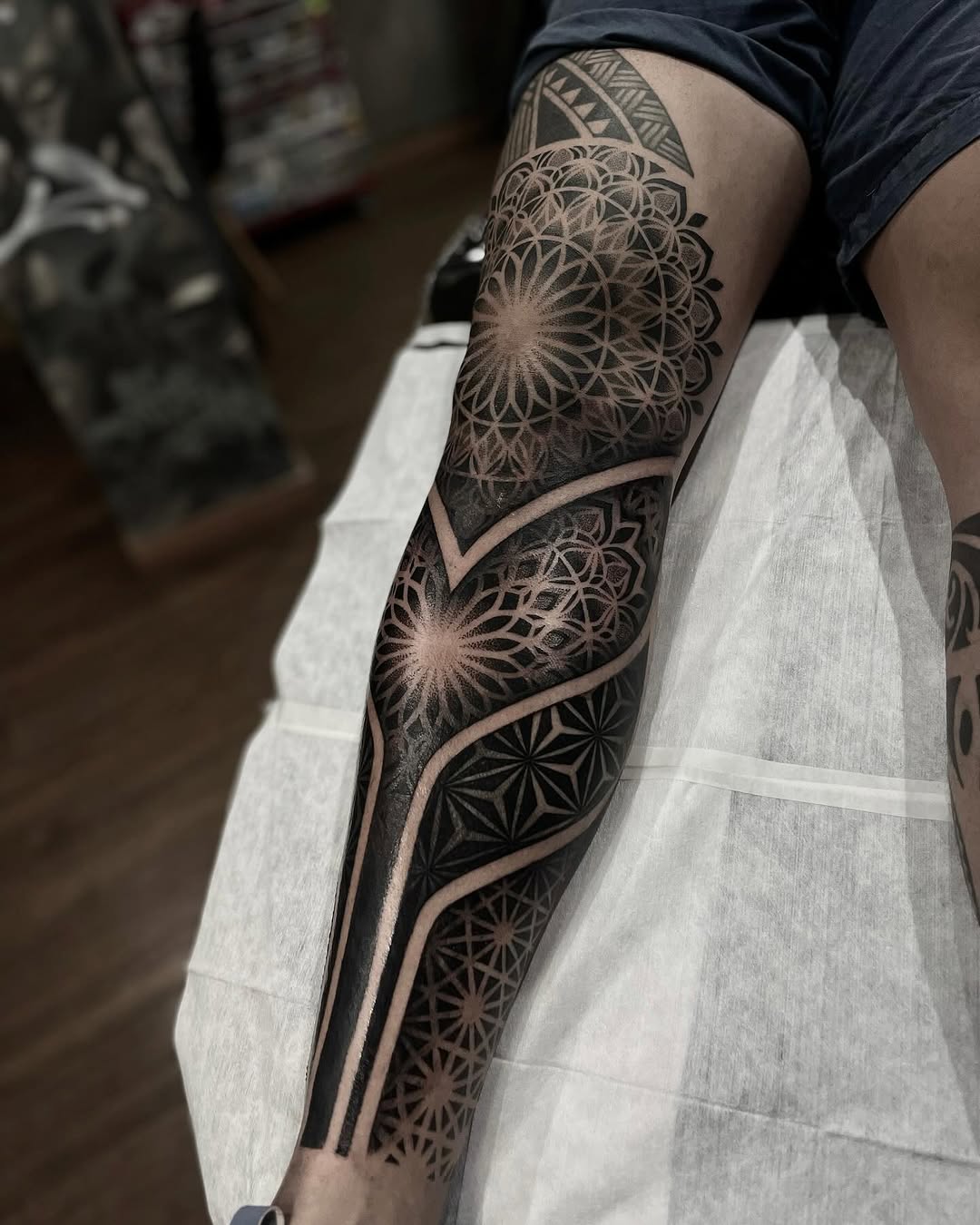 Tattoo by @daylisboa.ink — geometric, blackwork
