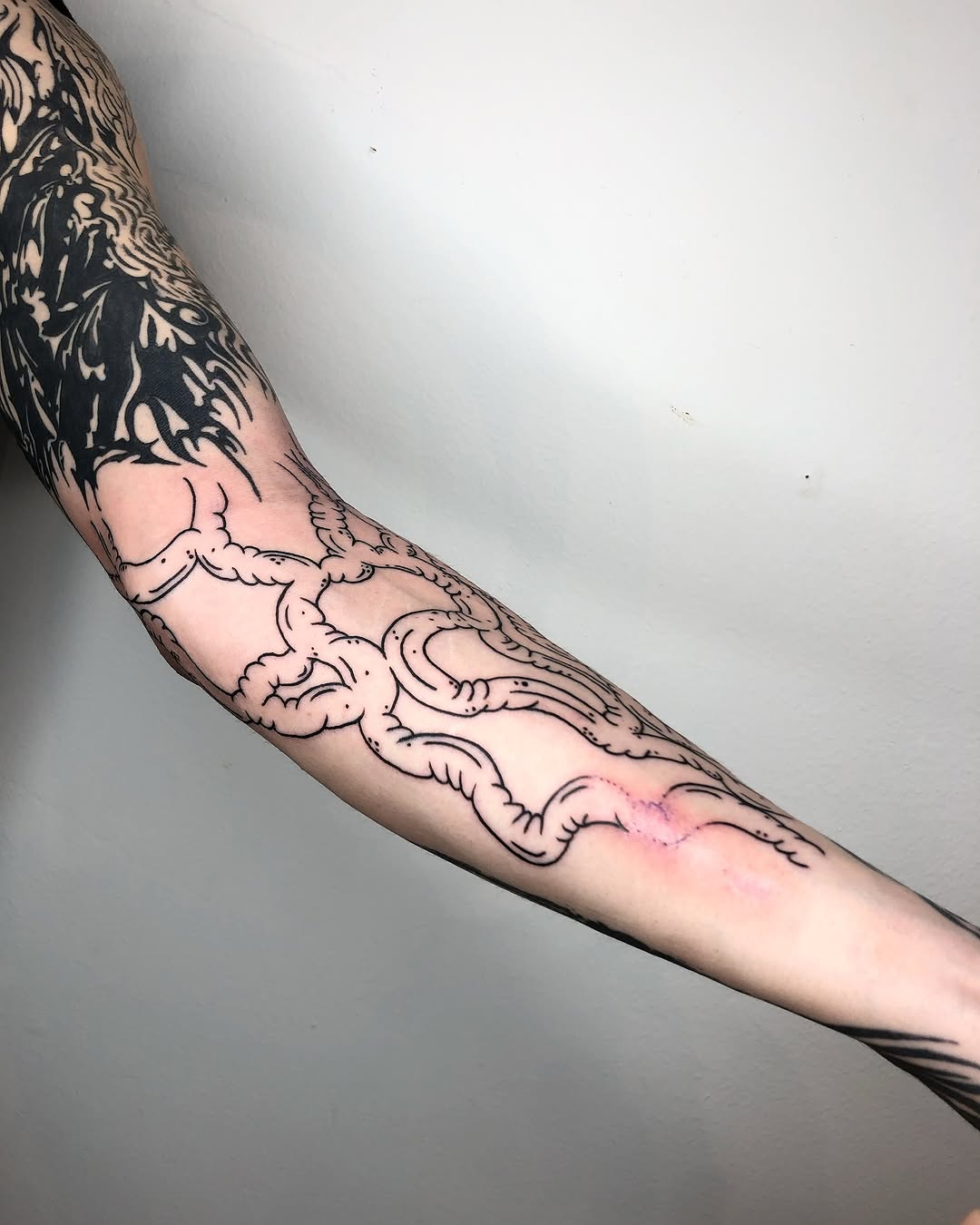Tattoo by @oykuinkslove — blackwork, illustrative