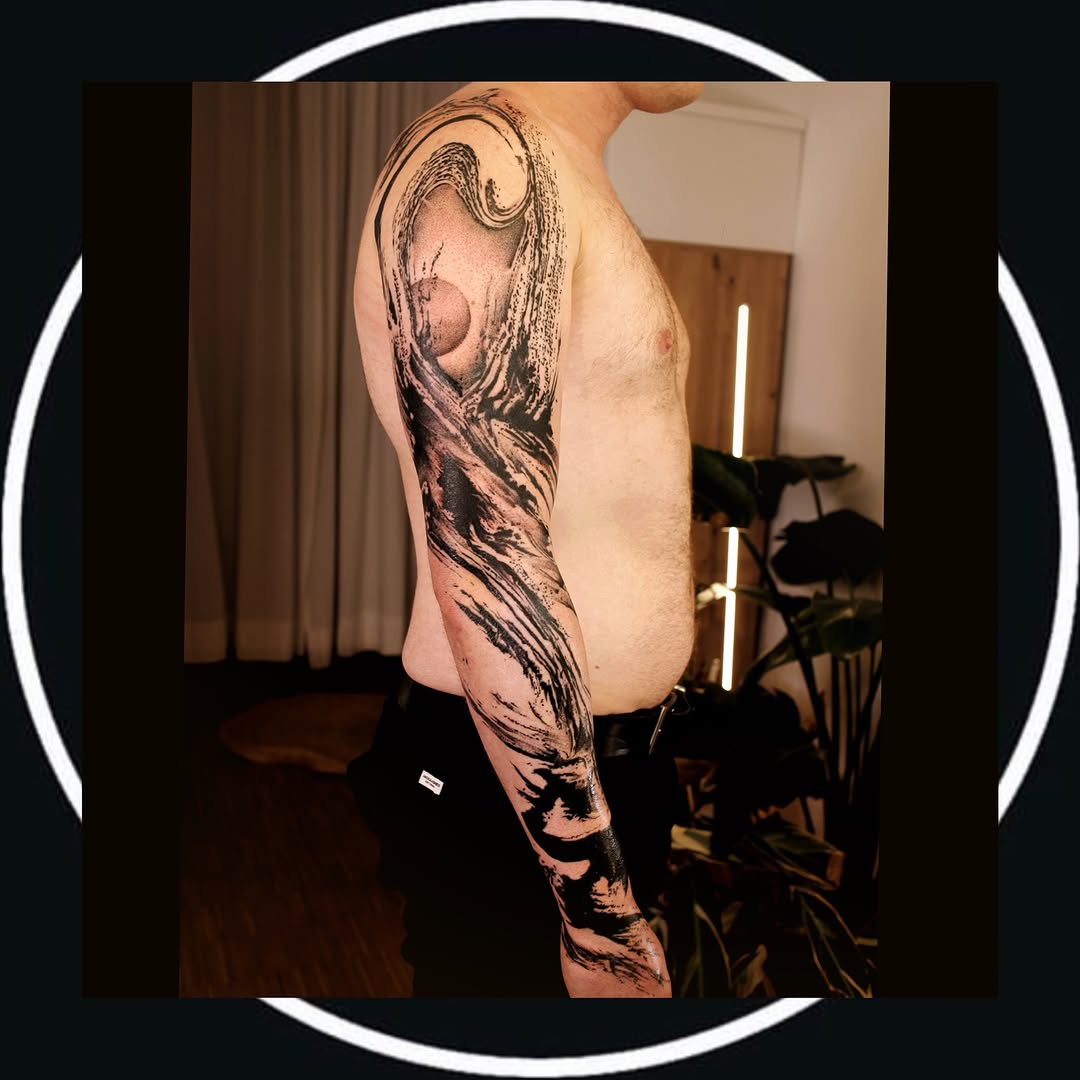 Tattoo by @tattoosgumi — blackwork, abstract