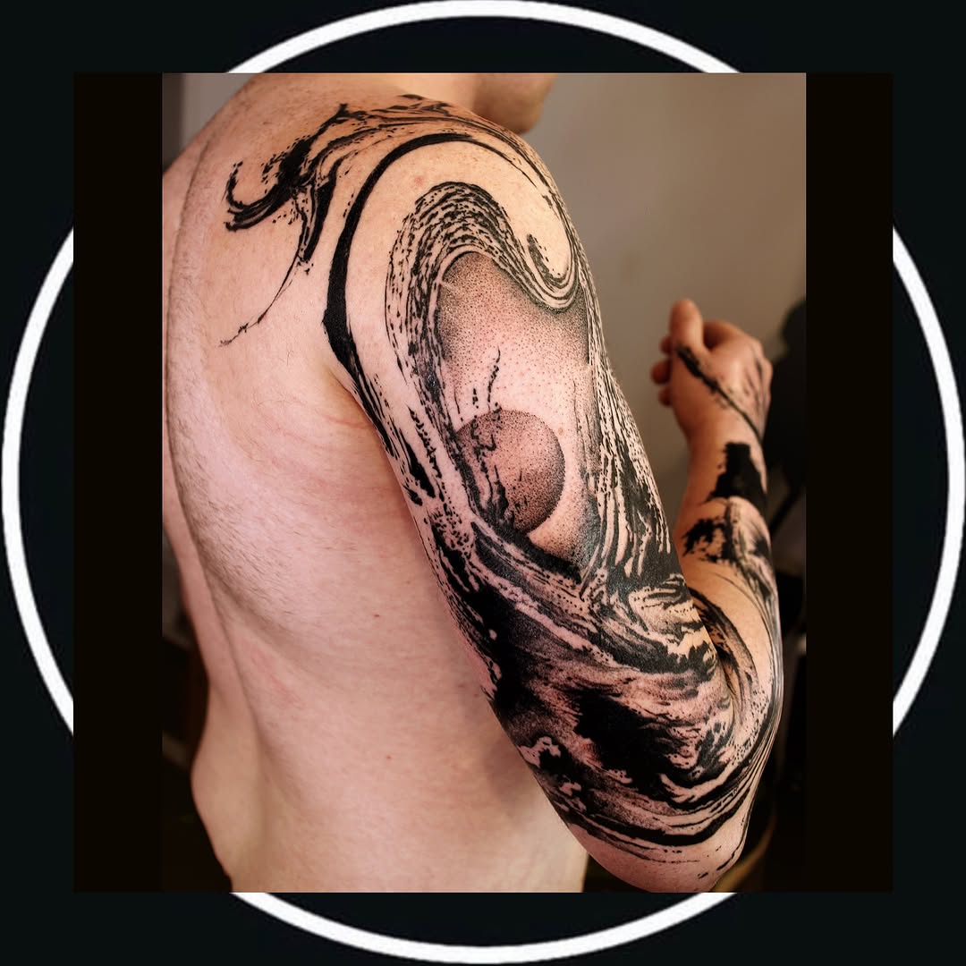 Tattoo by @tattoosgumi — blackwork, dotwork