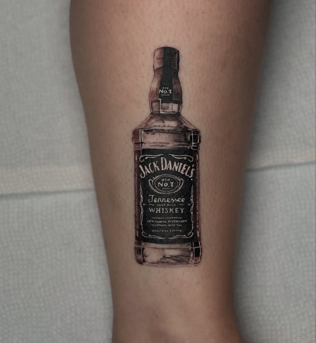 Tattoo by @nicolettemadlyne β realism, black_and_grey