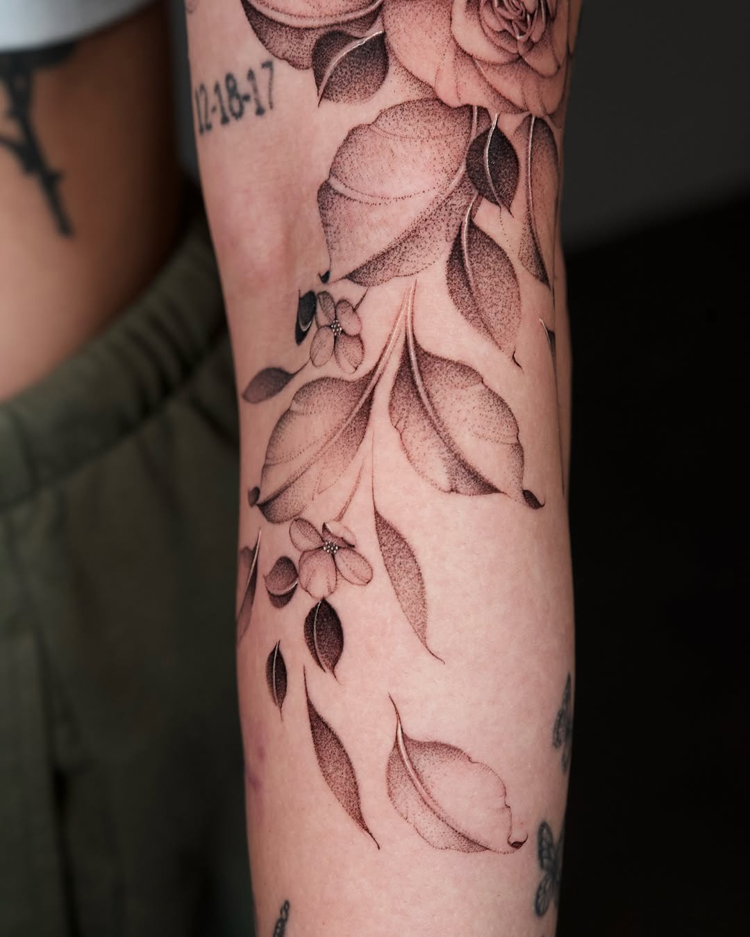 Tattoo by @belfernandezink โ dotwork, black_and_grey