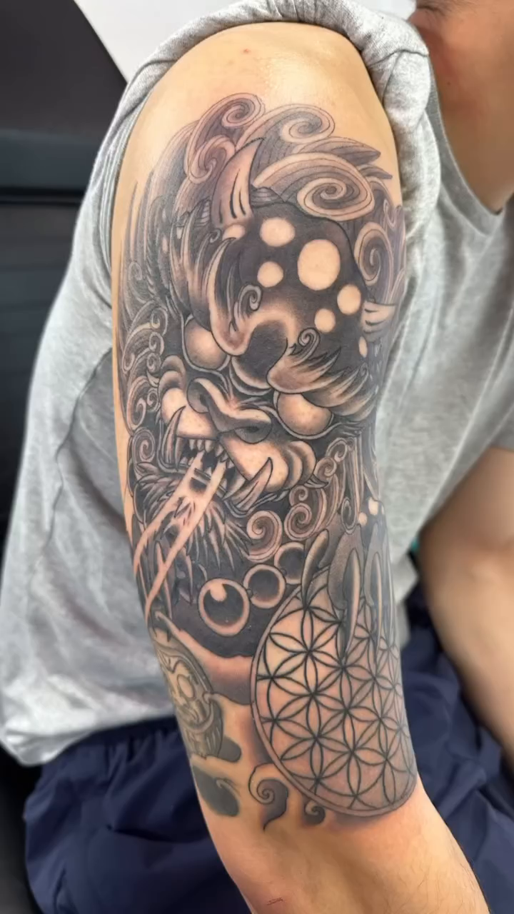 Tattoo by @tonitakaaa — japanese_irezumi, geometric
