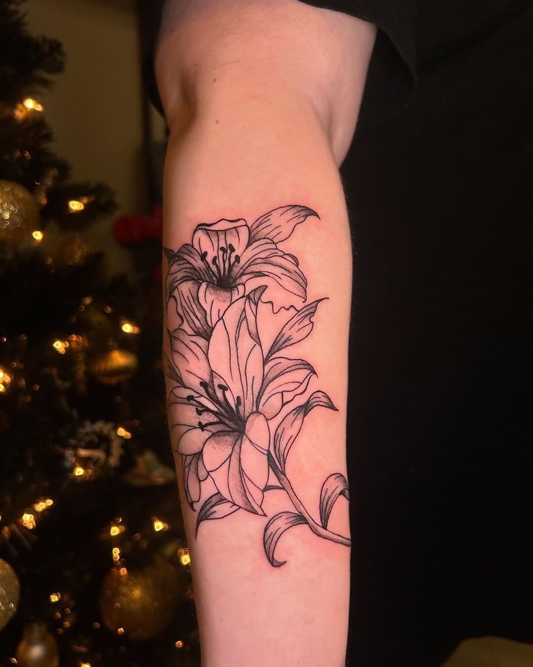 Tattoo by @nicolette.tattoo — fine_line, black_and_grey